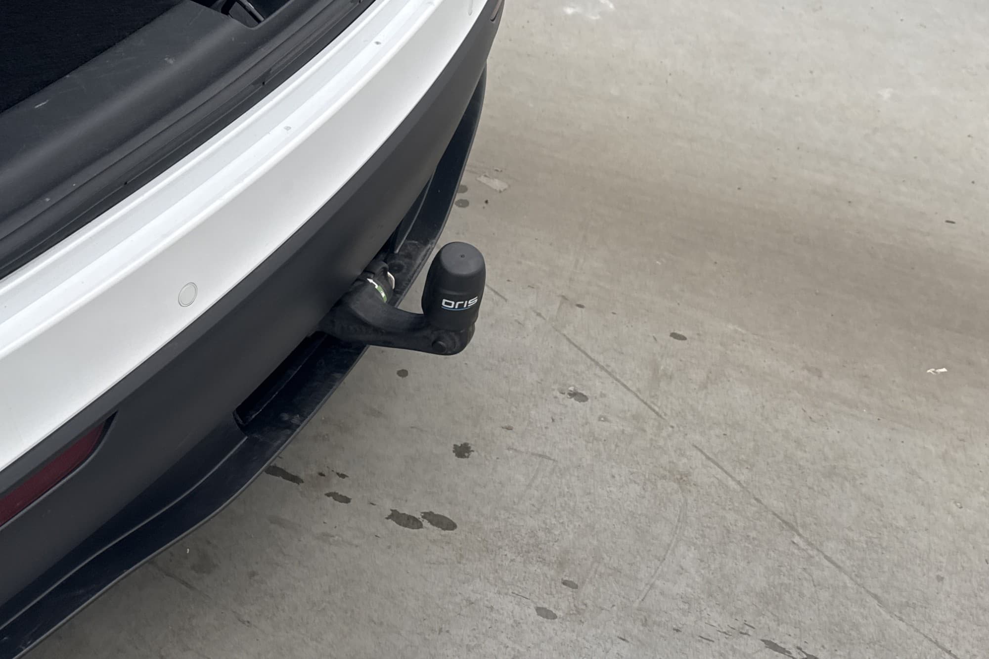 Tesla Model Y Long Range AWD Svensksåld AP Dragkrok MOMS