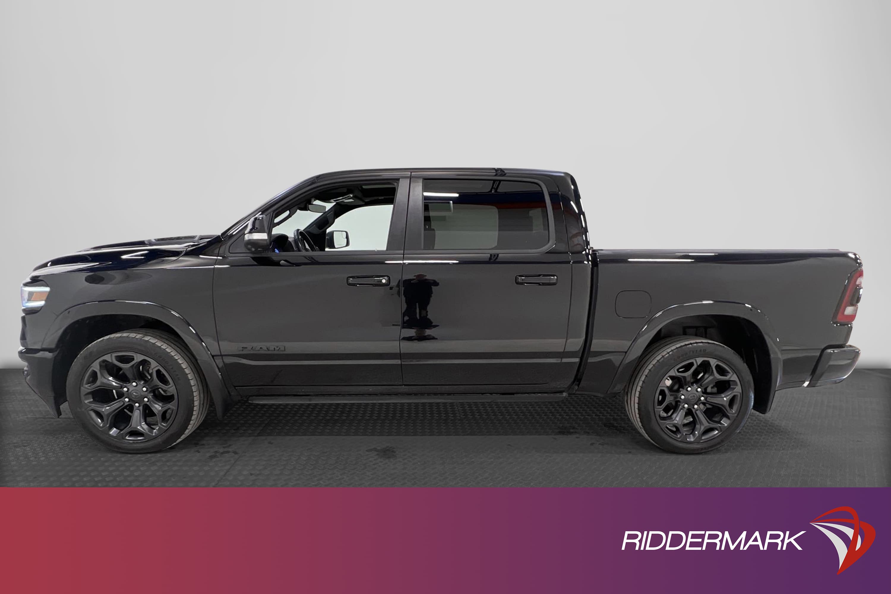Dodge Ram Limited 5.7 V8 HEMI Luftfjädring H/K Pano Moms