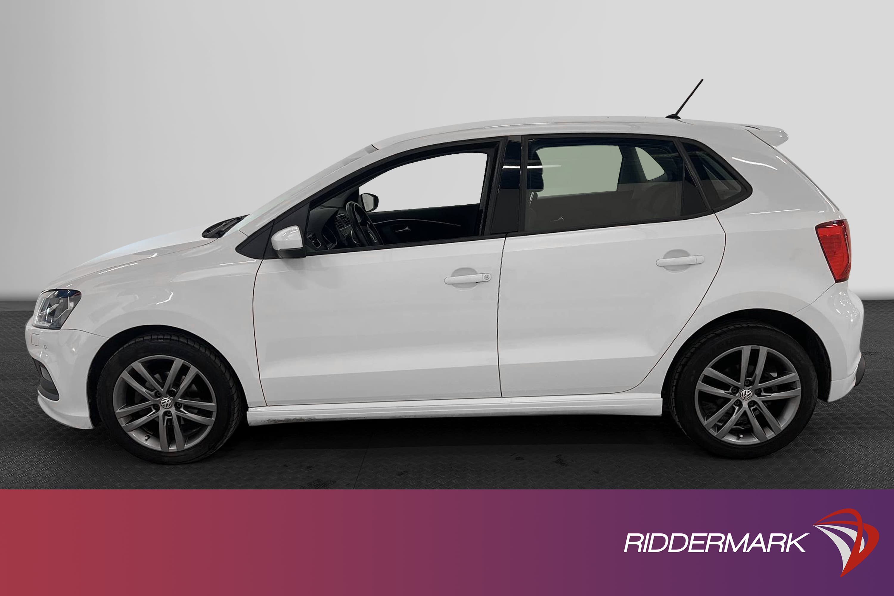 Volkswagen Polo 5-dörrar 1.2 TSI 90hk R-line PDC Välservad