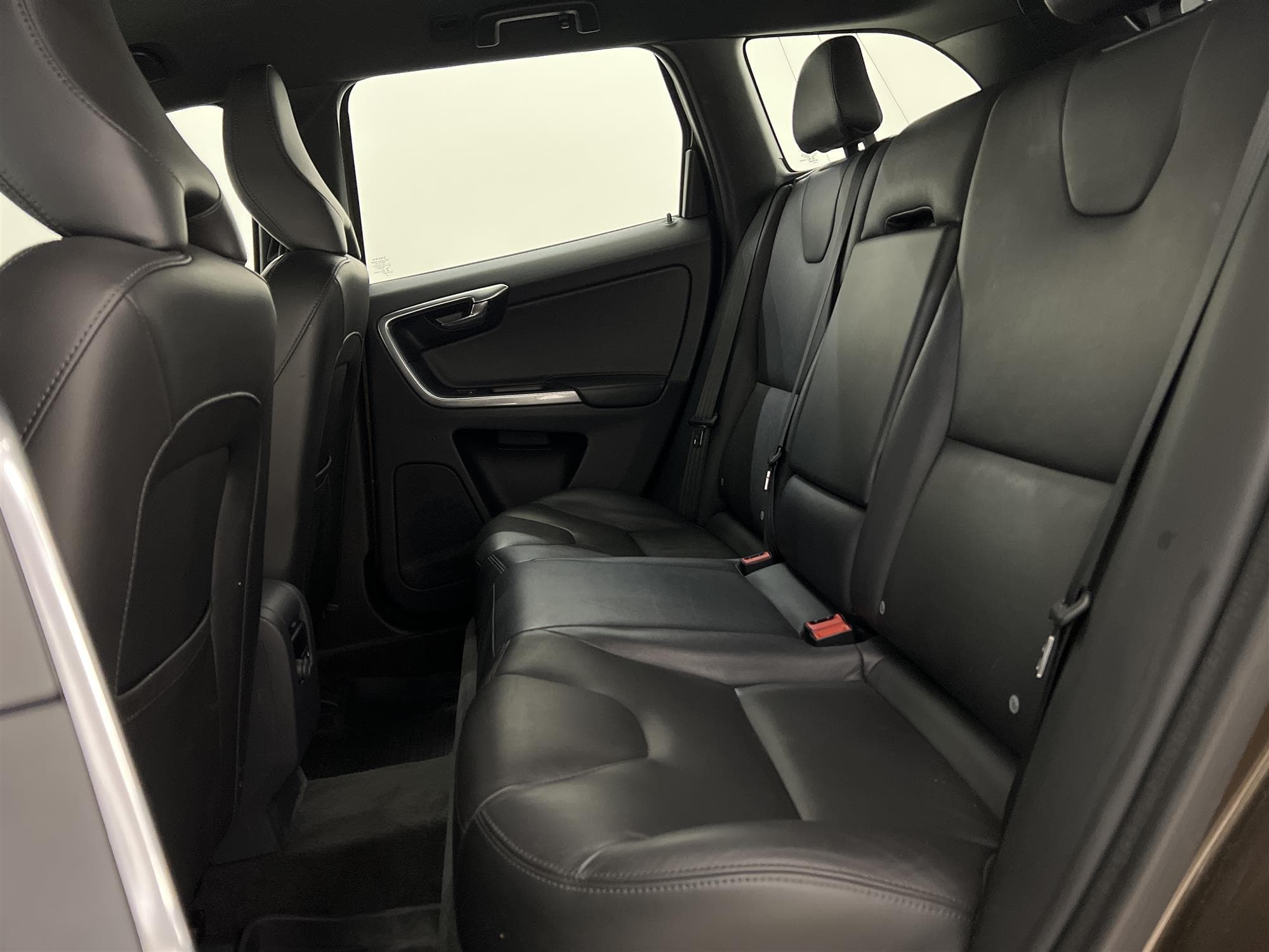 Volvo XC60 D4 AWD 190hk Summum Voc Navi D-värm Drag Navi