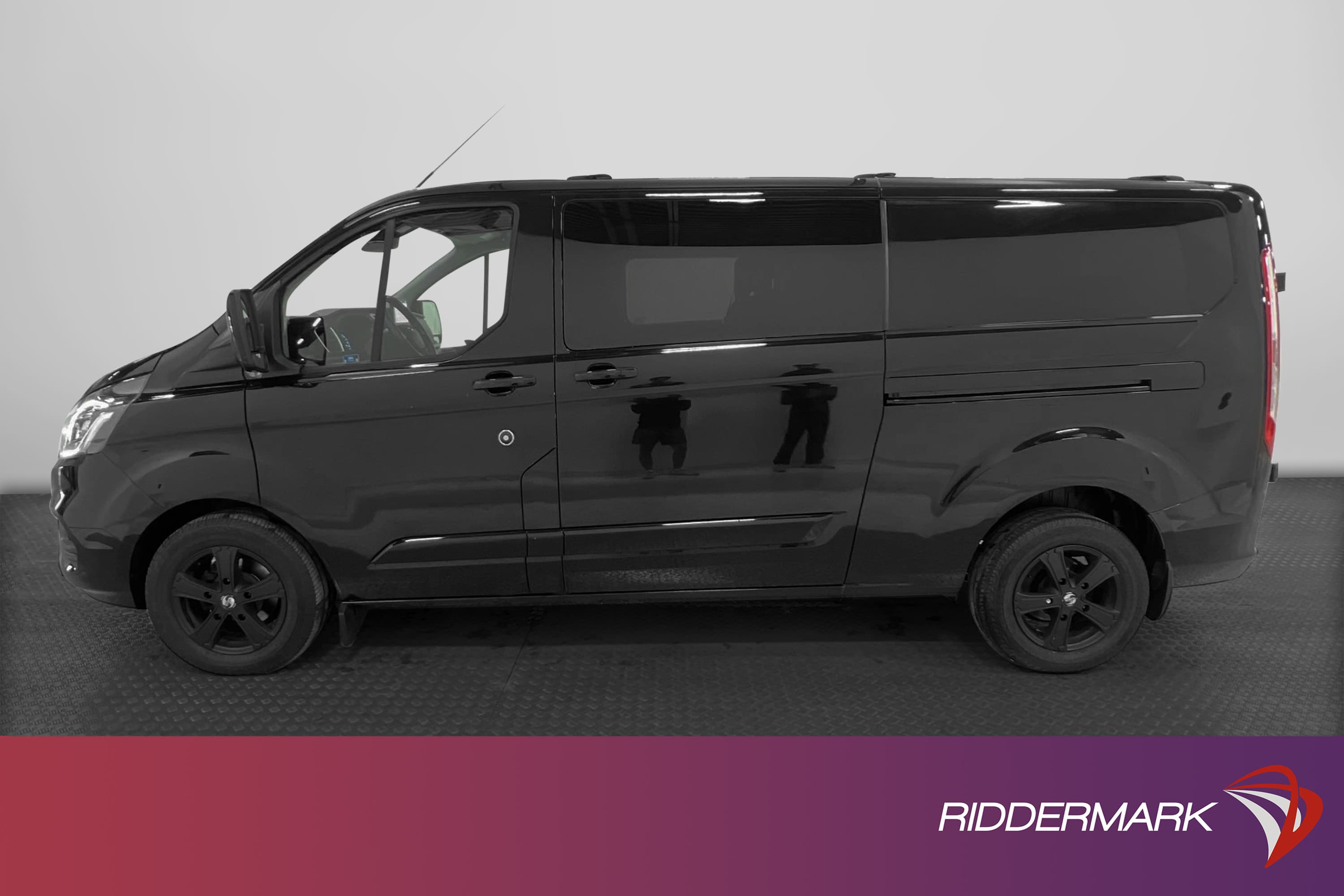 Ford Transit Custom CrewVan L2 2.0 Värmare Drag Kamera Moms