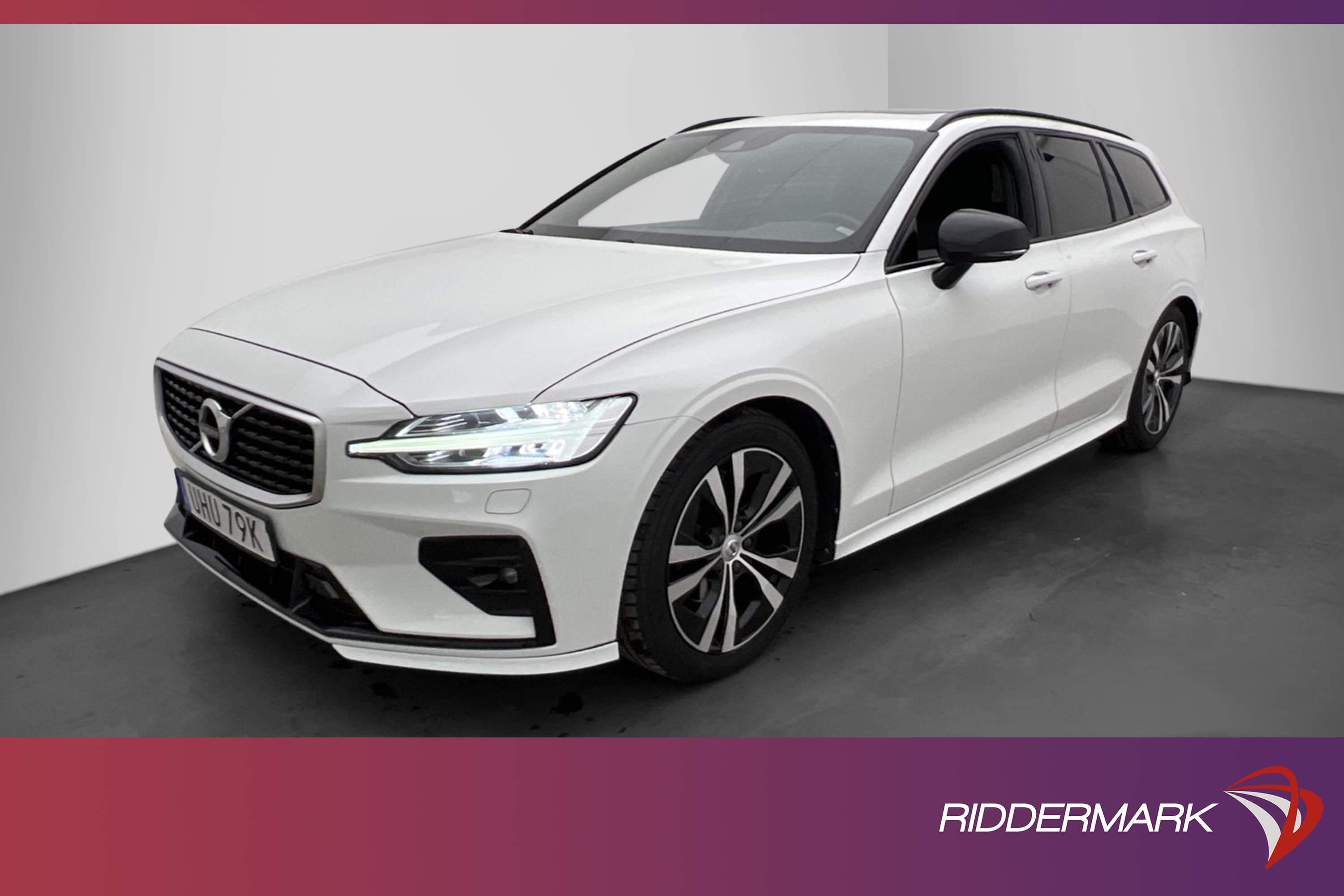 Volvo V60 D3 AWD R Design Värmare Panorama Kamera Dragkrok