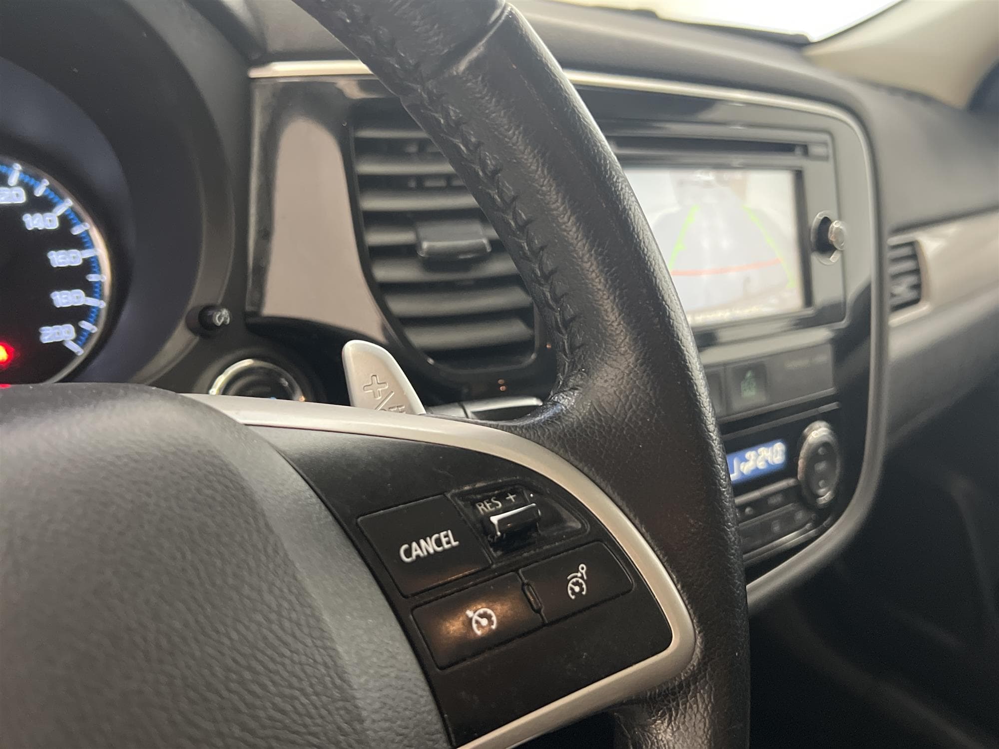 Mitsubishi Outlander P-HEV 2.0 Hybrid 4WD 203hk B-Kam Drag