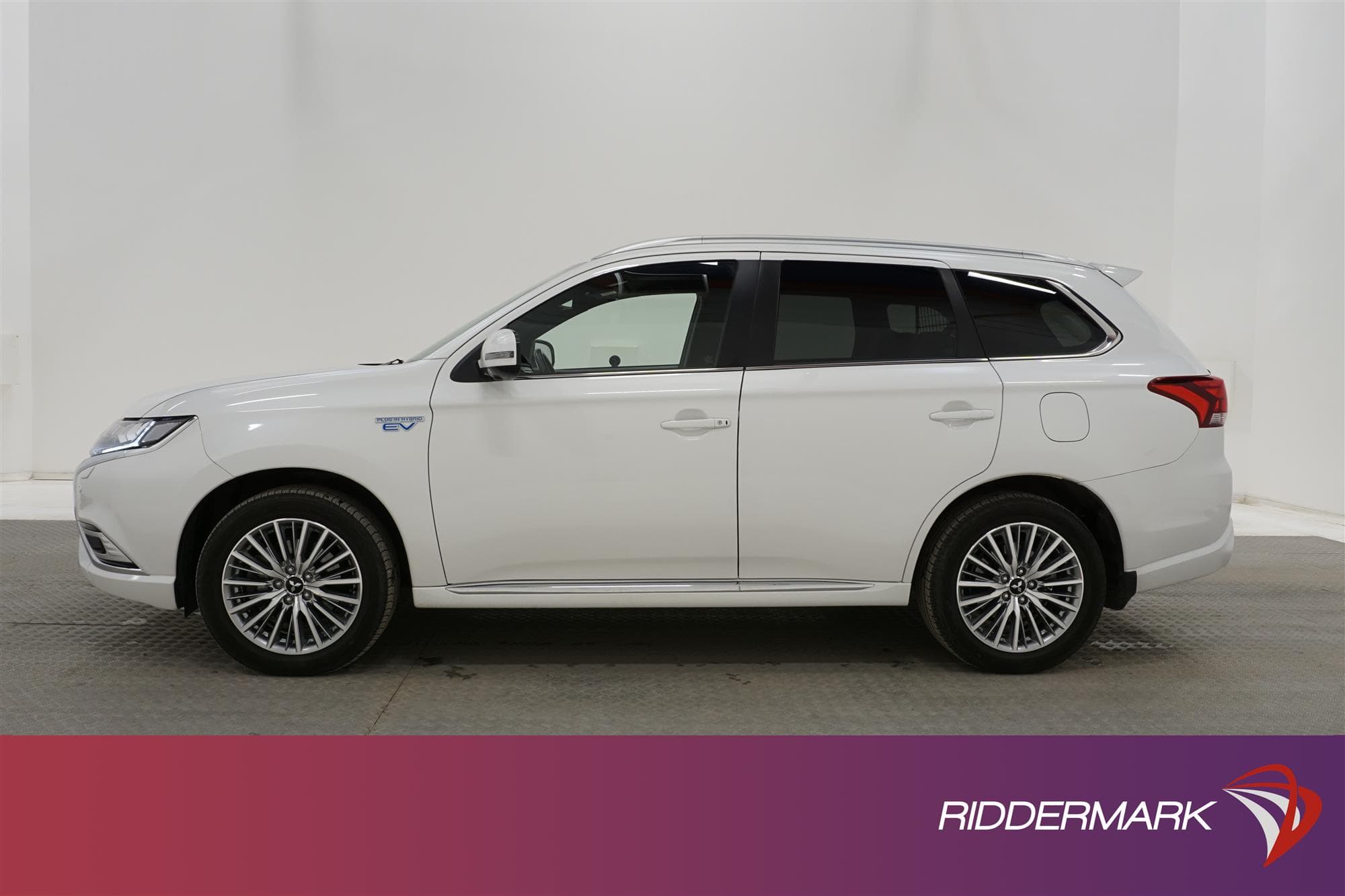 Mitsubishi Outlander PHEV 4WD 230hk