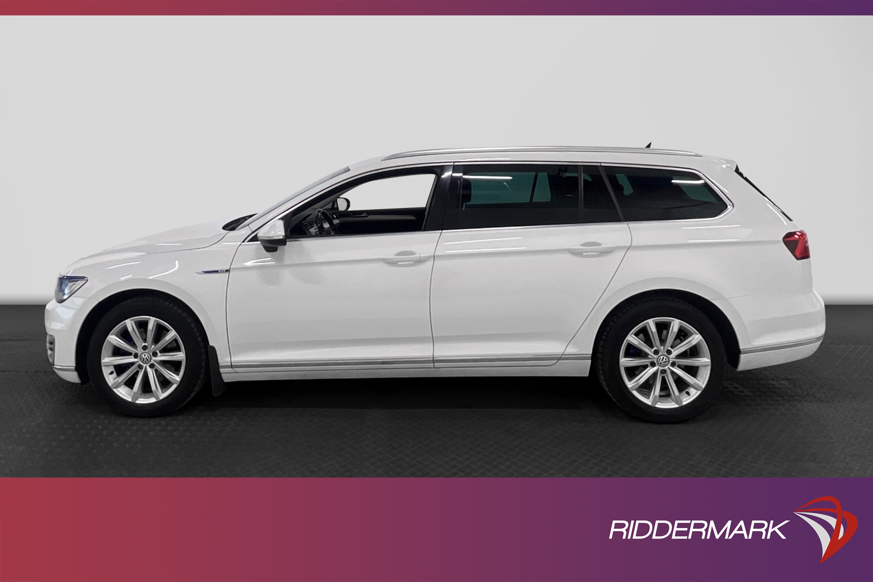 Volkswagen Passat GTE 218hk