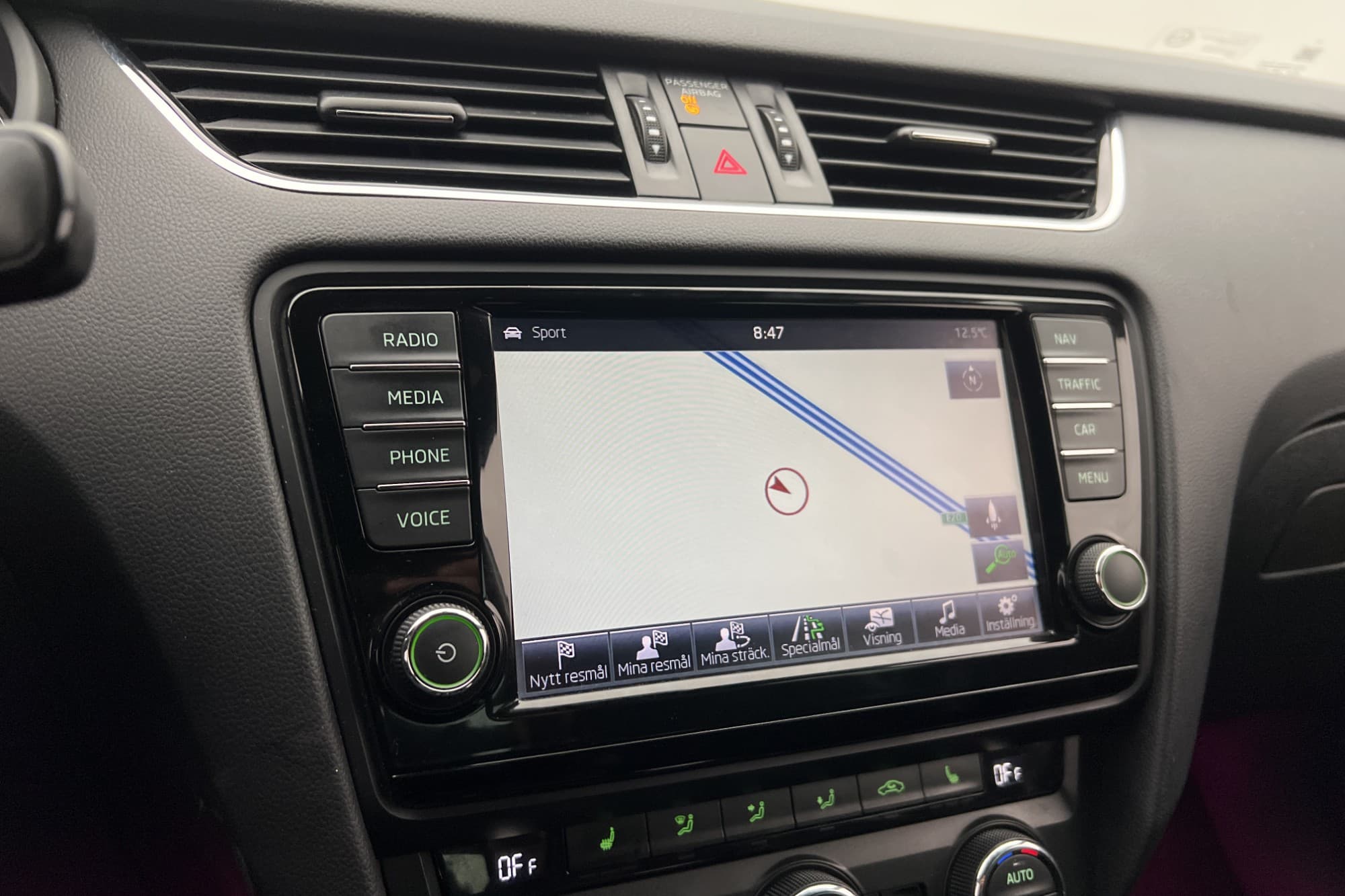 Skoda Octavia Combi RS TDI 184hk M-Värm Navi Drag Sensorer