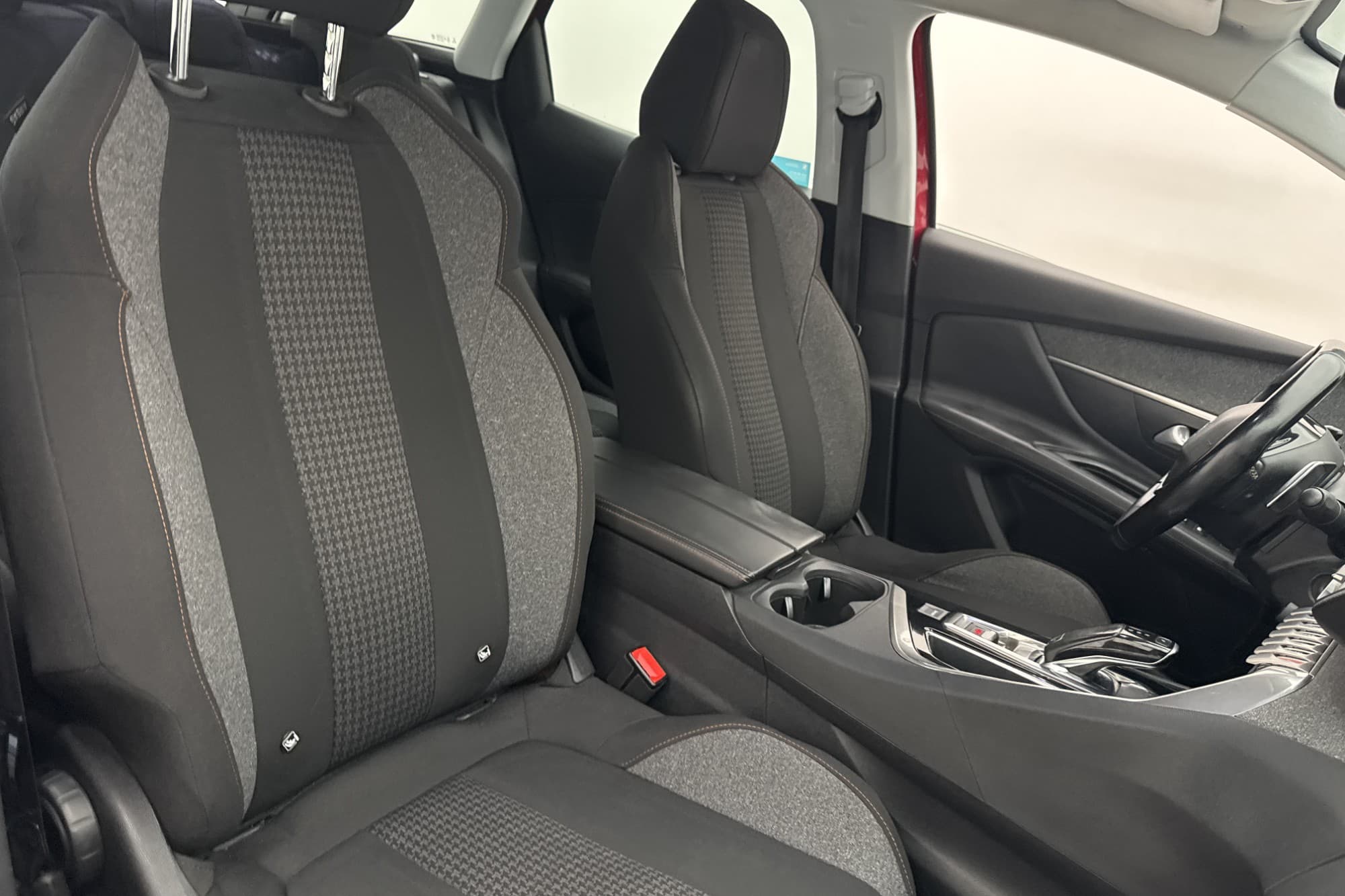 Peugeot 3008 1.6 BlueHDi 120hk Active Dragkrok Sensorer