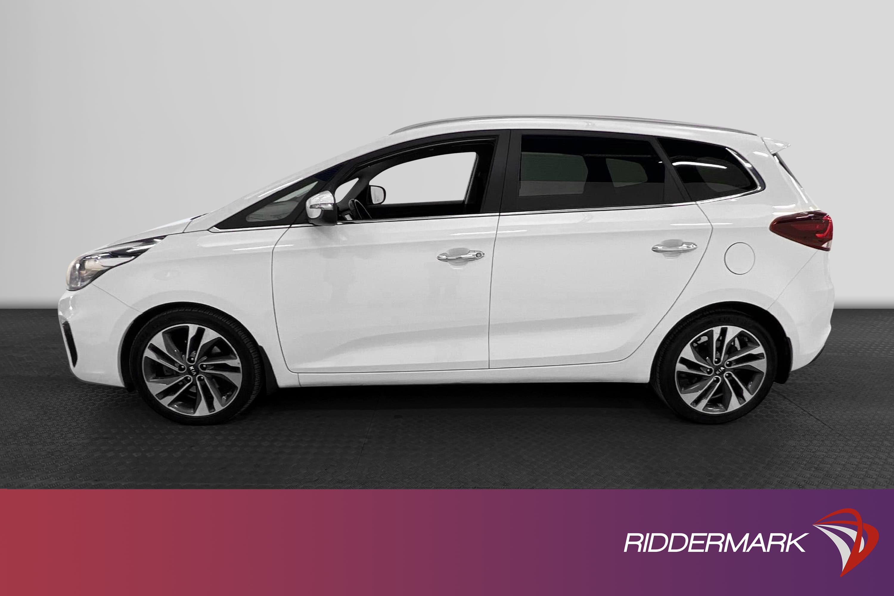 Kia Carens 1.7 CRDi 7 Sits Navi
