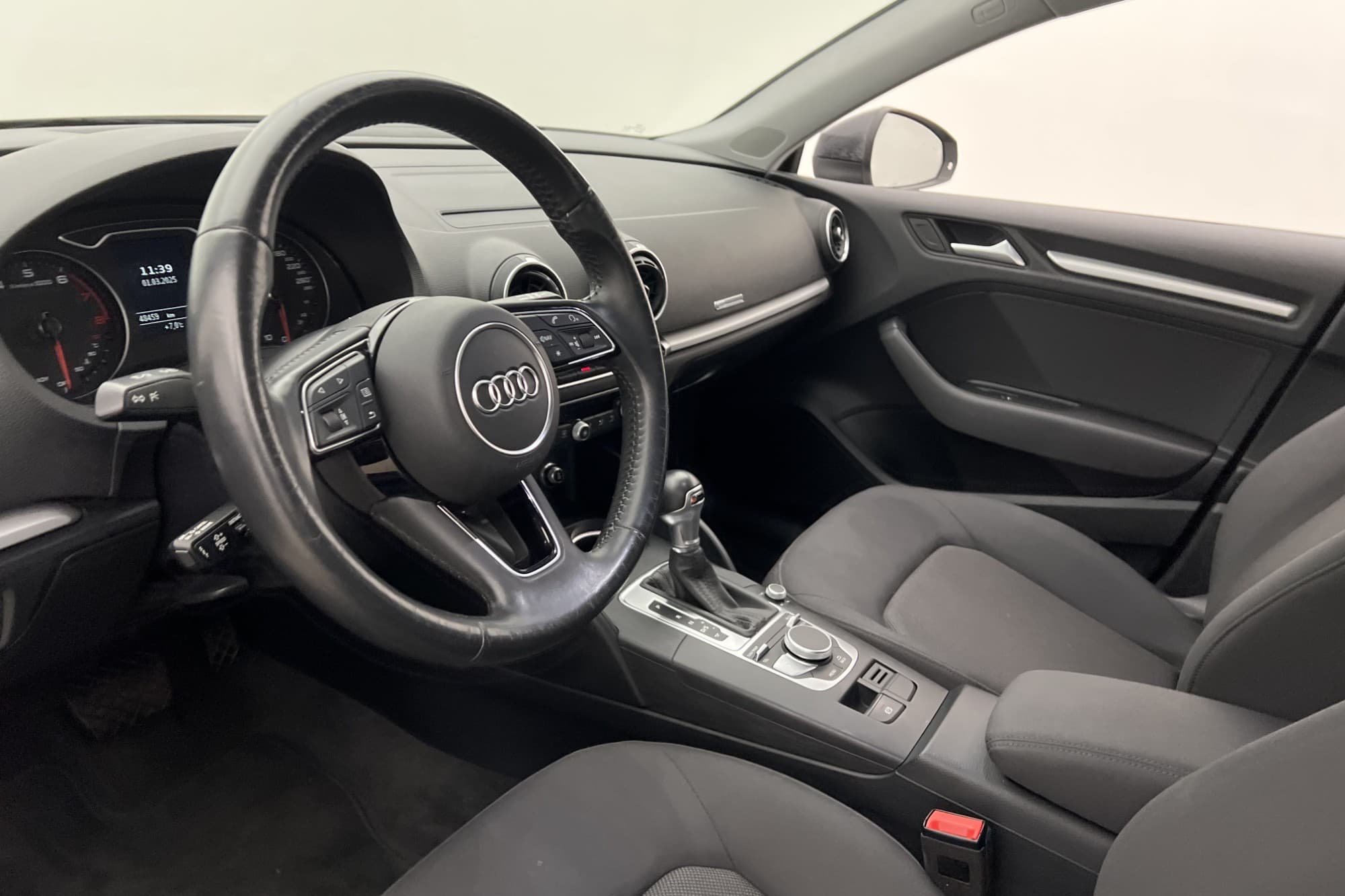 Audi A3 SB 35 TFSI 150hk Proline Dragkrok CarPlay P-Sensorer