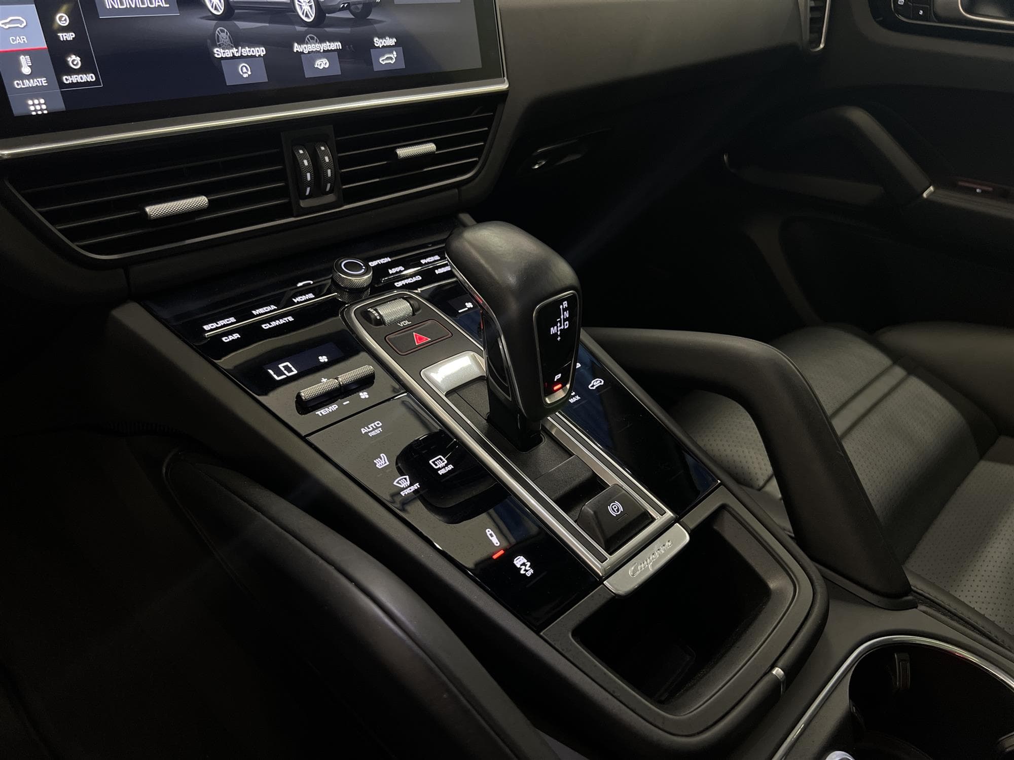 Porsche Cayenne Coupe 340hk Sport Chrono Panorama 18-Vägs RS