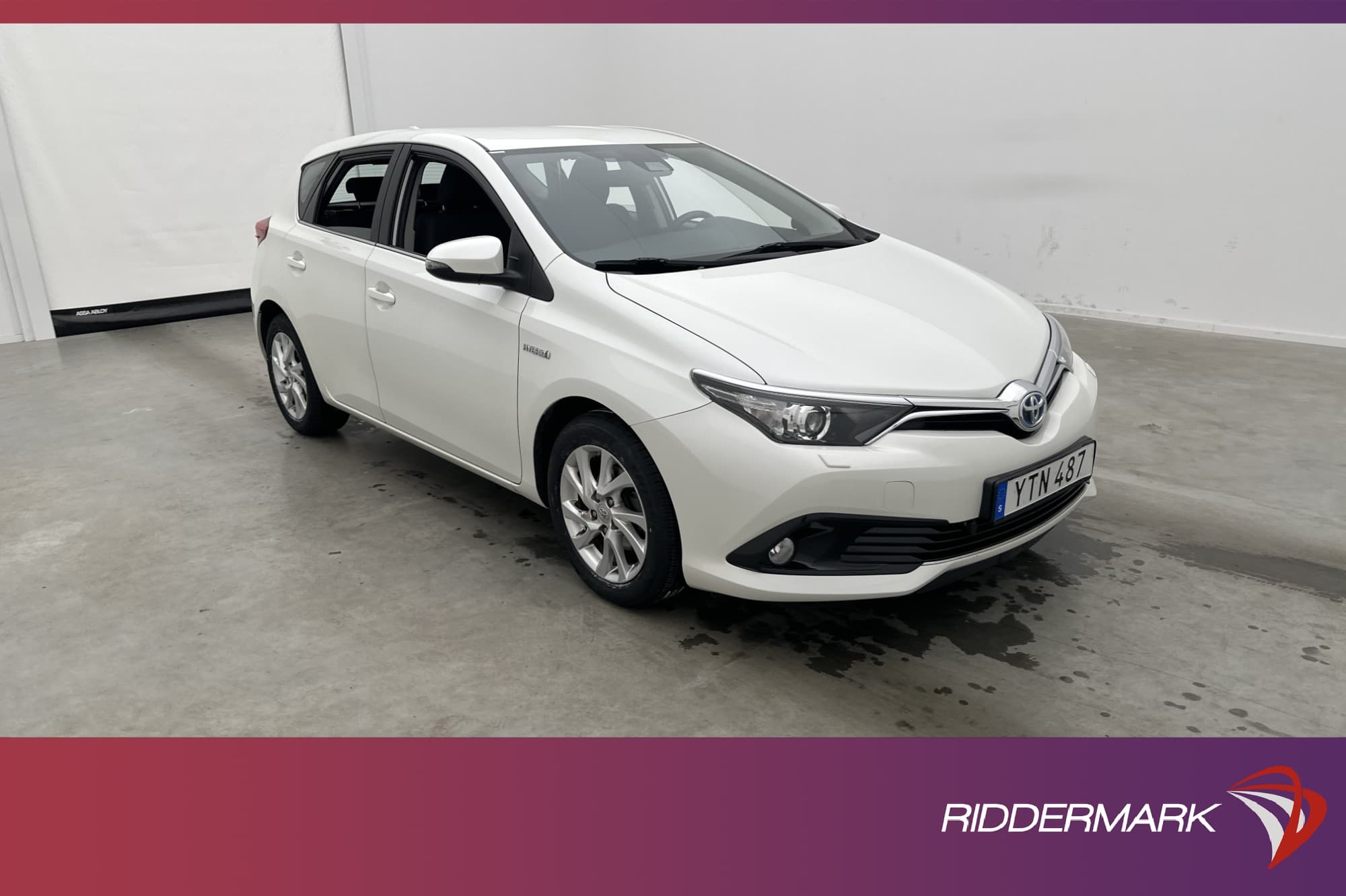 Toyota Auris Hybrid 136hk