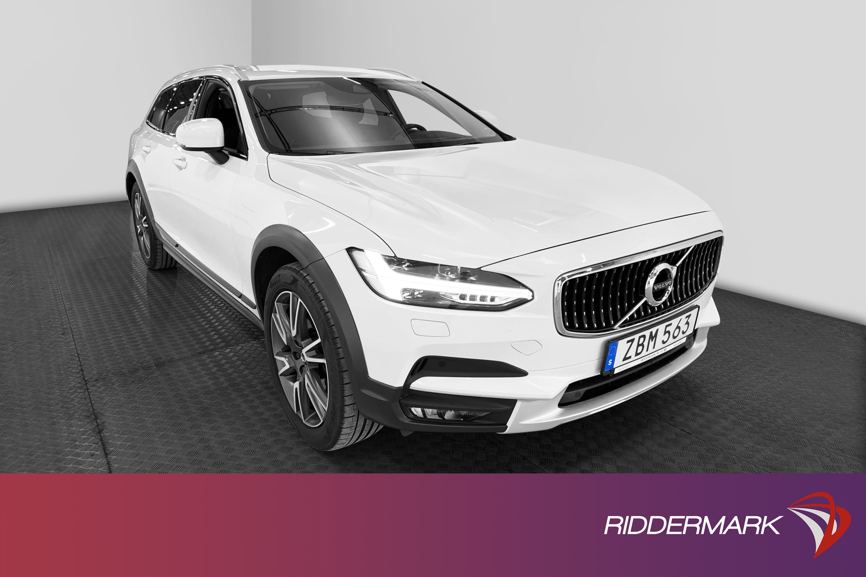 Volvo V90 Cross Country D4 AWD