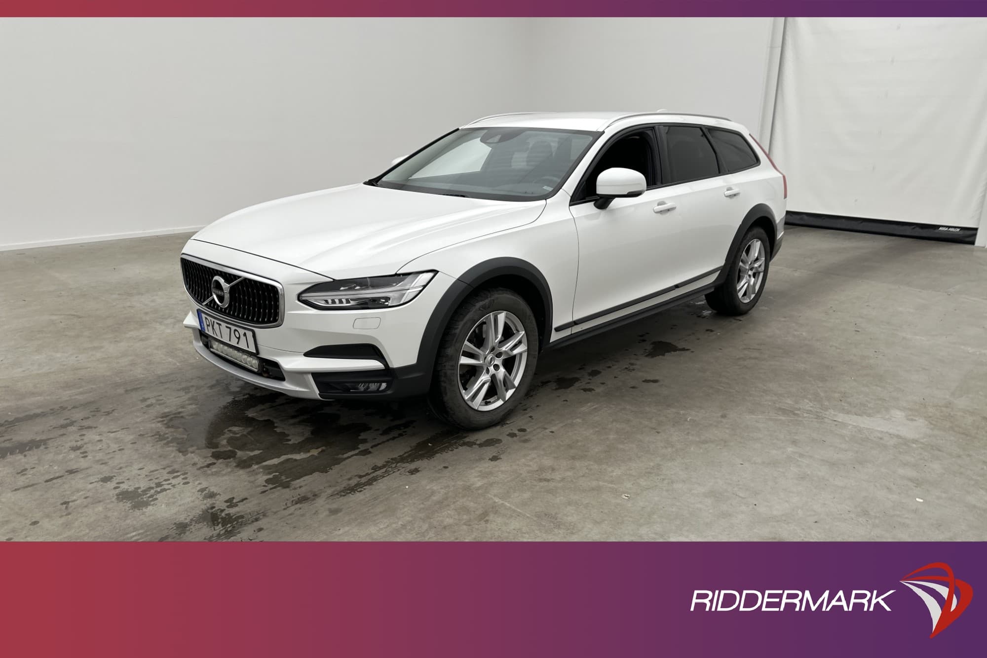 Volvo V90 Cross Country D4 AWD