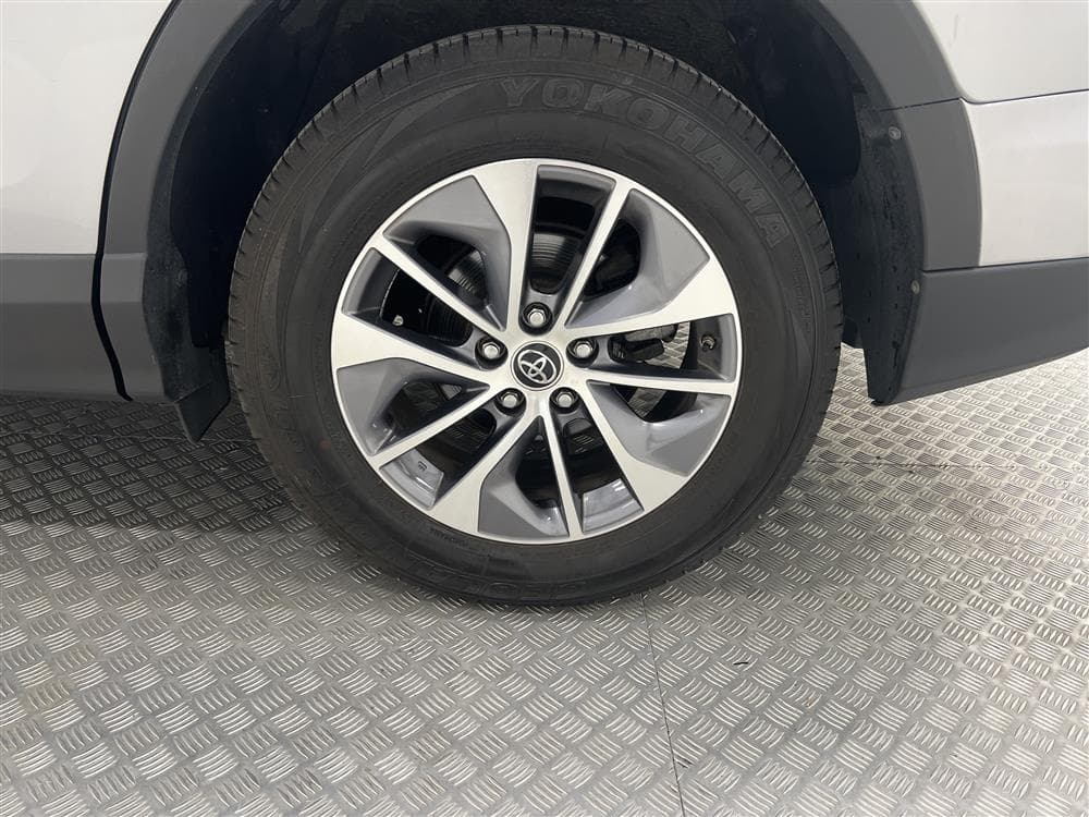Toyota RAV4 2.5 HSD 197hk AWD Backkamera 2 Brukare 0,49L/milinteriör