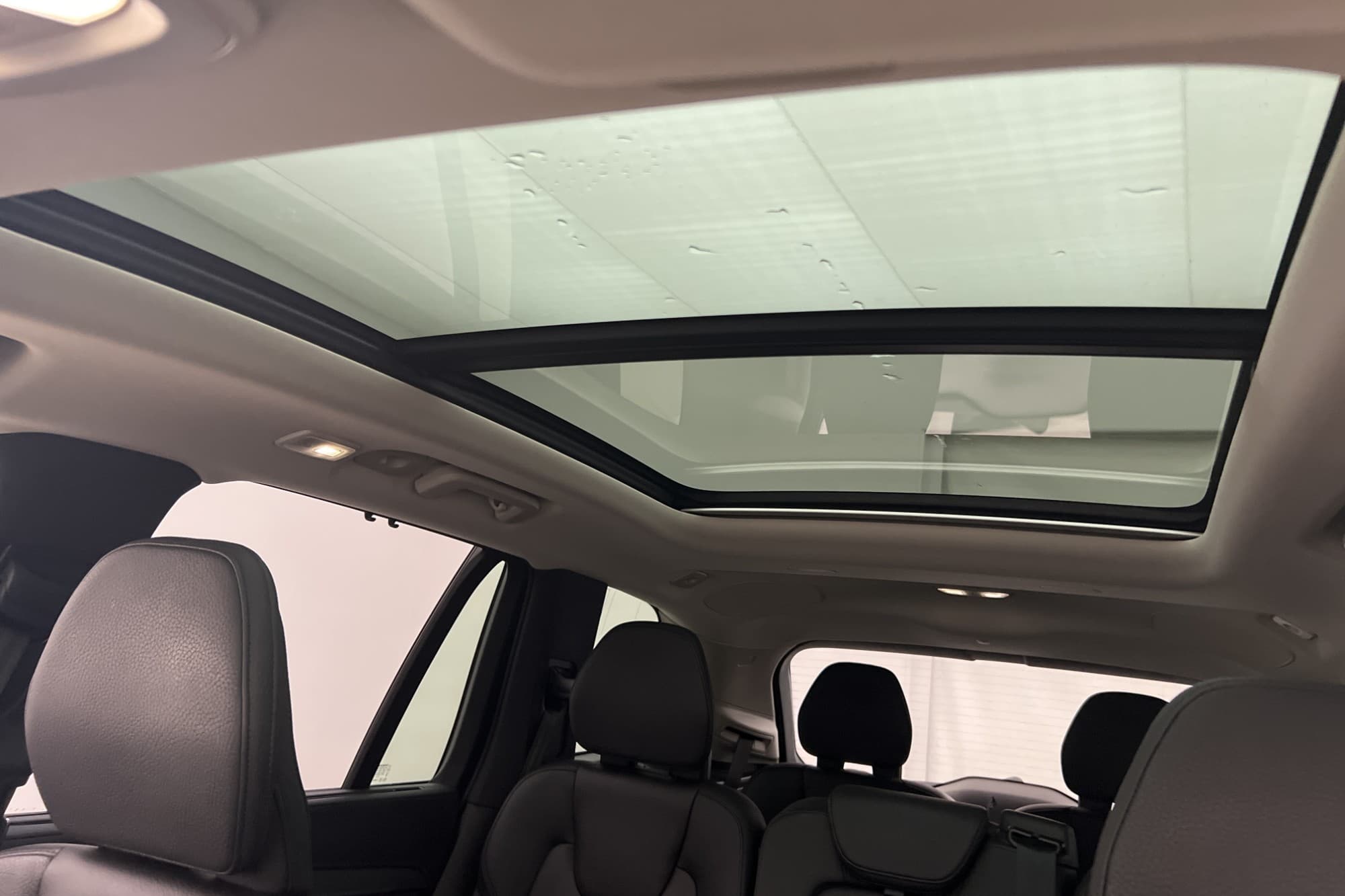Volvo XC90 Recharge T8 7-Sits Ultimate Dark Pano H/K MOMS