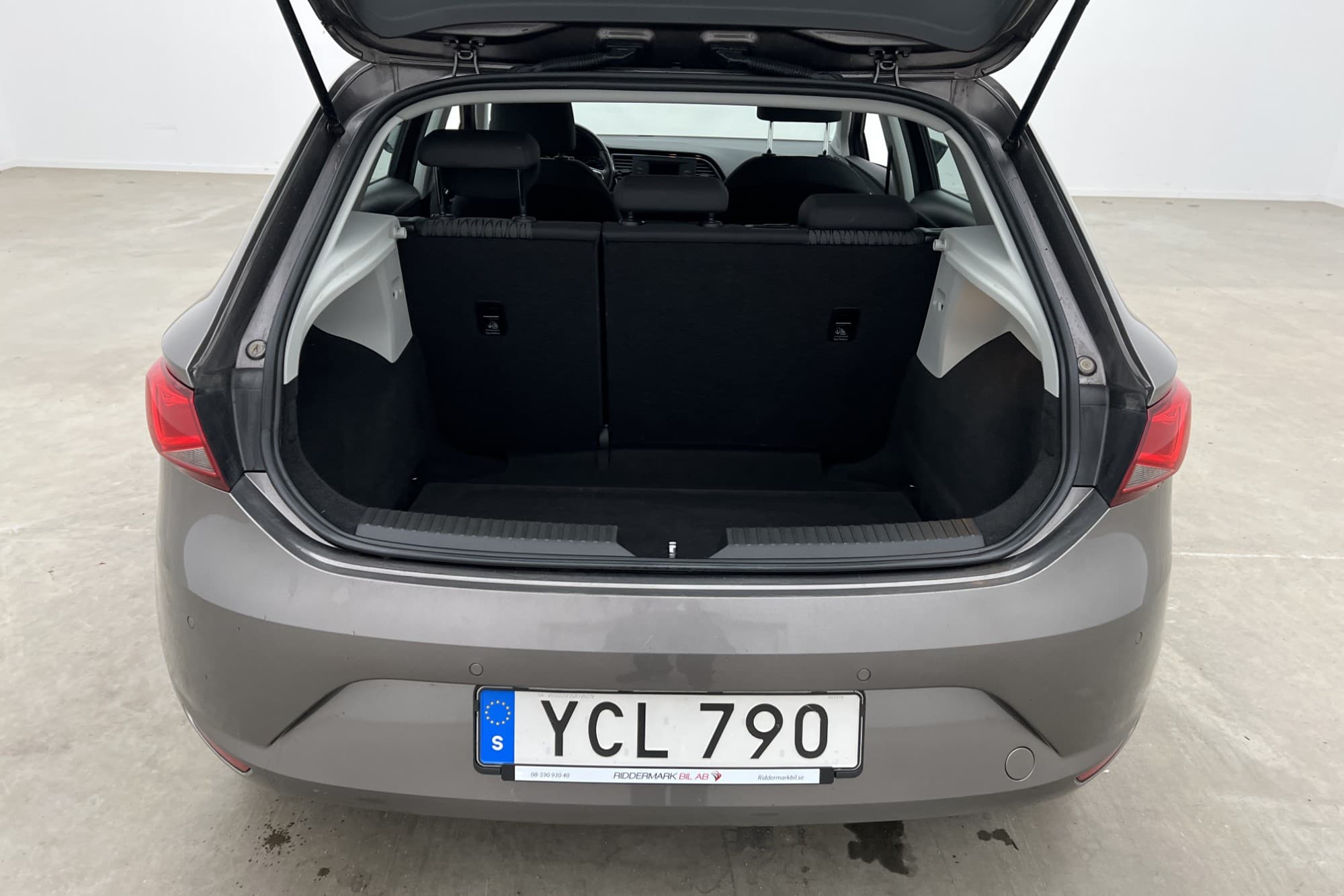 SEAT Leon 1.2 TSI 110hk Style P-Sensorer Låg Skatt 0,49L/mil