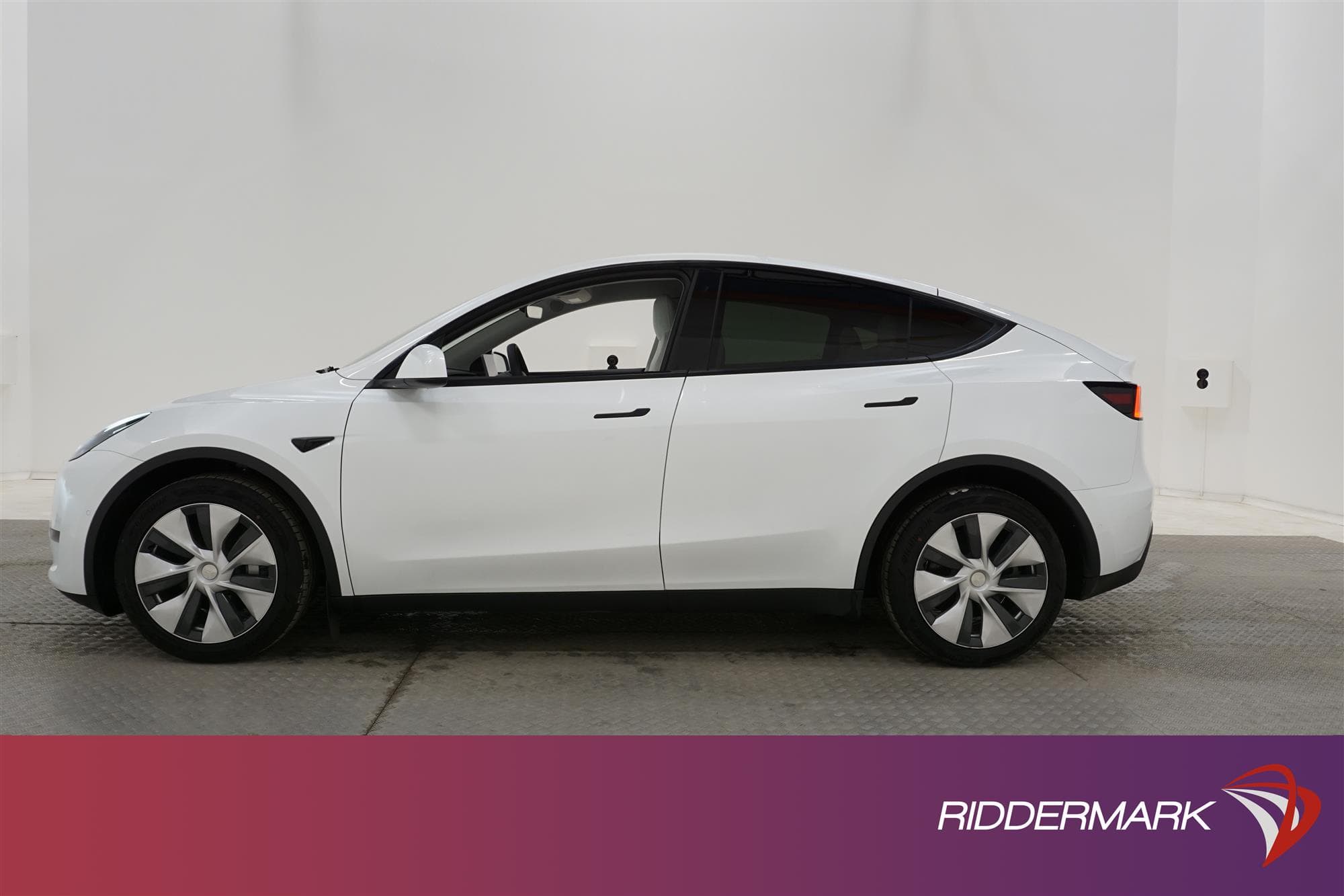 Tesla Model Y Long Range AWD 345hk