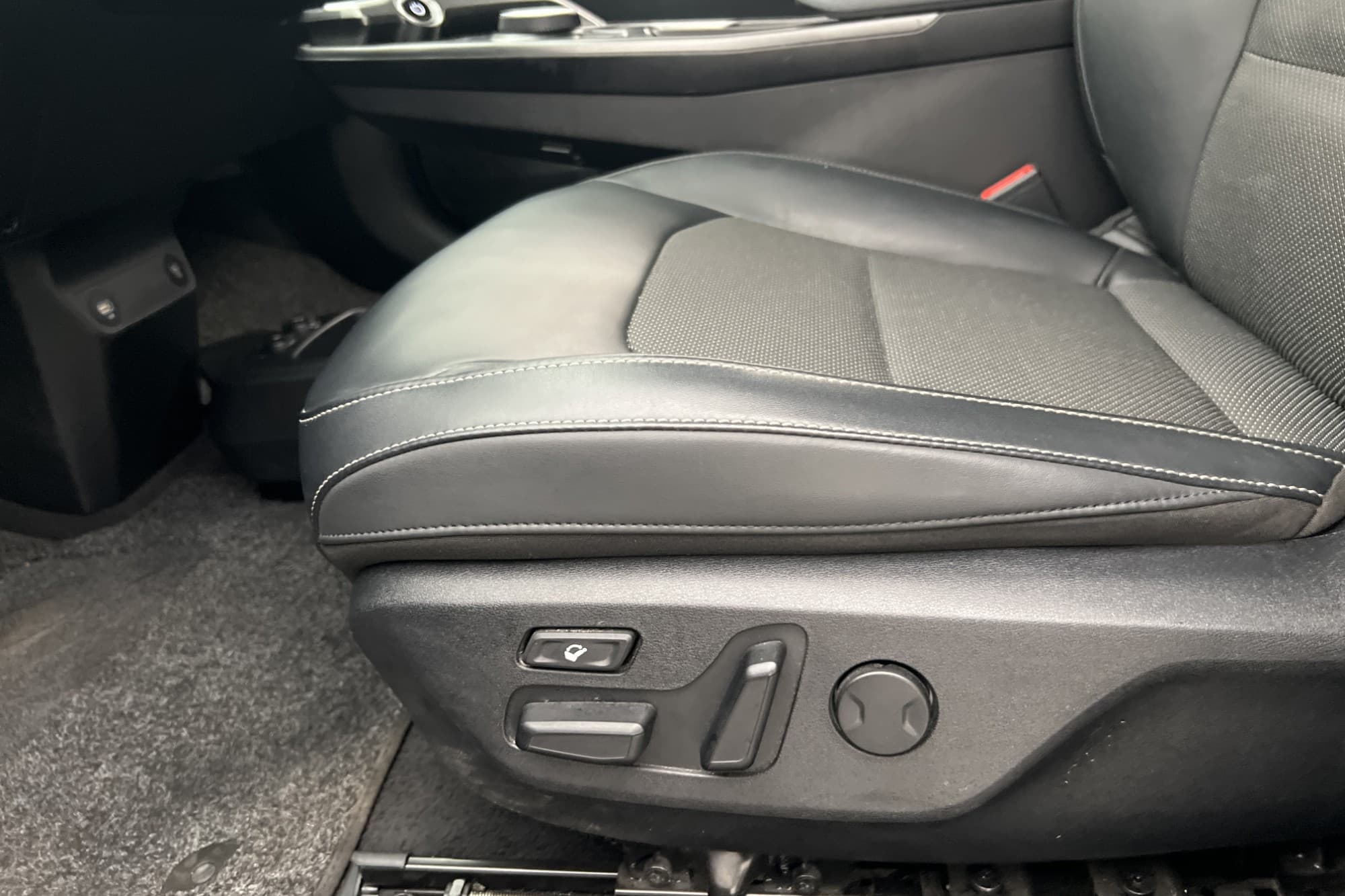 Kia EV6 77.4 kWh 228hk Kamera CarPlay Rattvärme Elstol MOMS