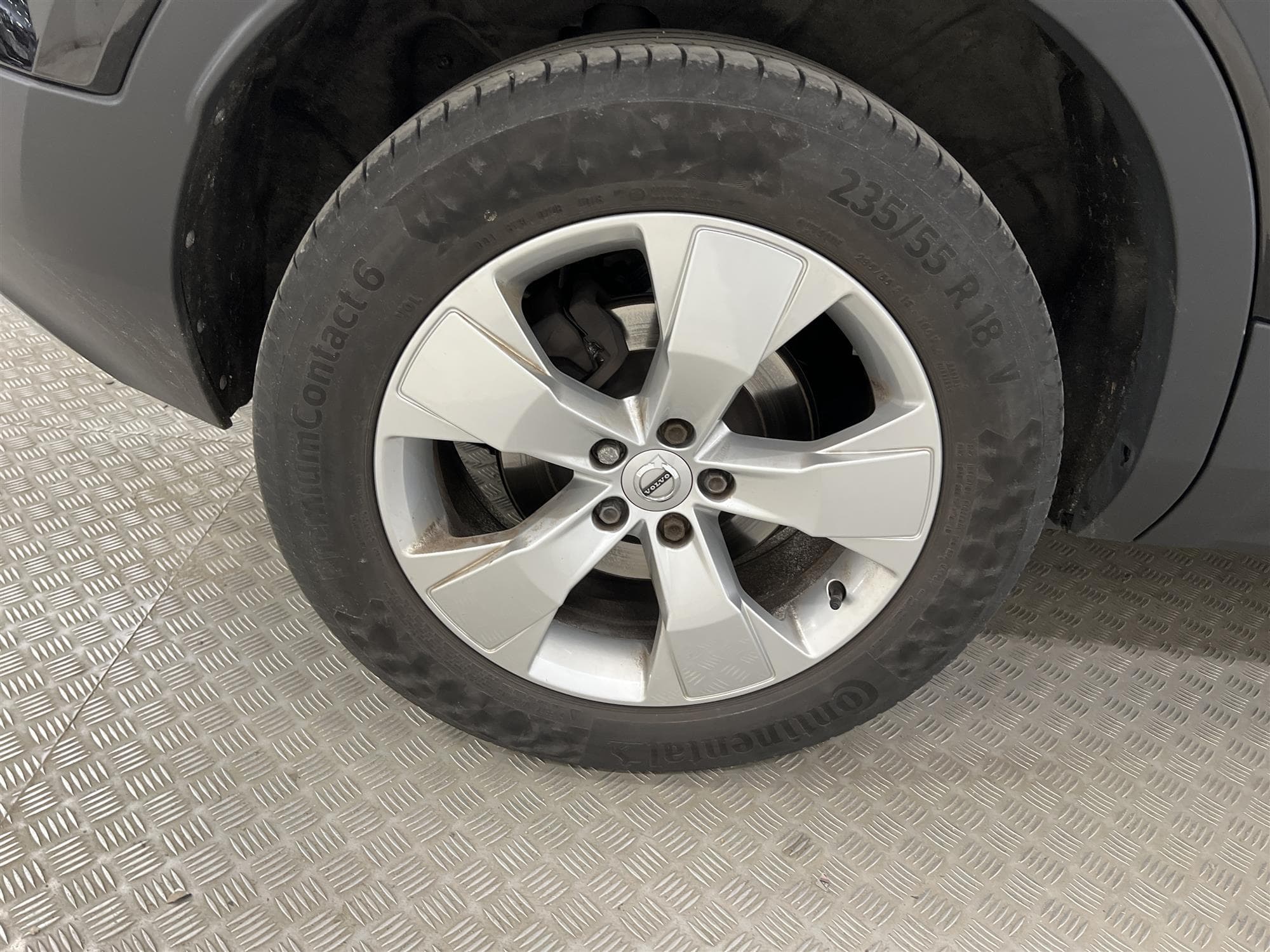 Volvo XC40 T5 AWD 247hk Voc B-Värm Drag B-Kamera Navi BLIS
