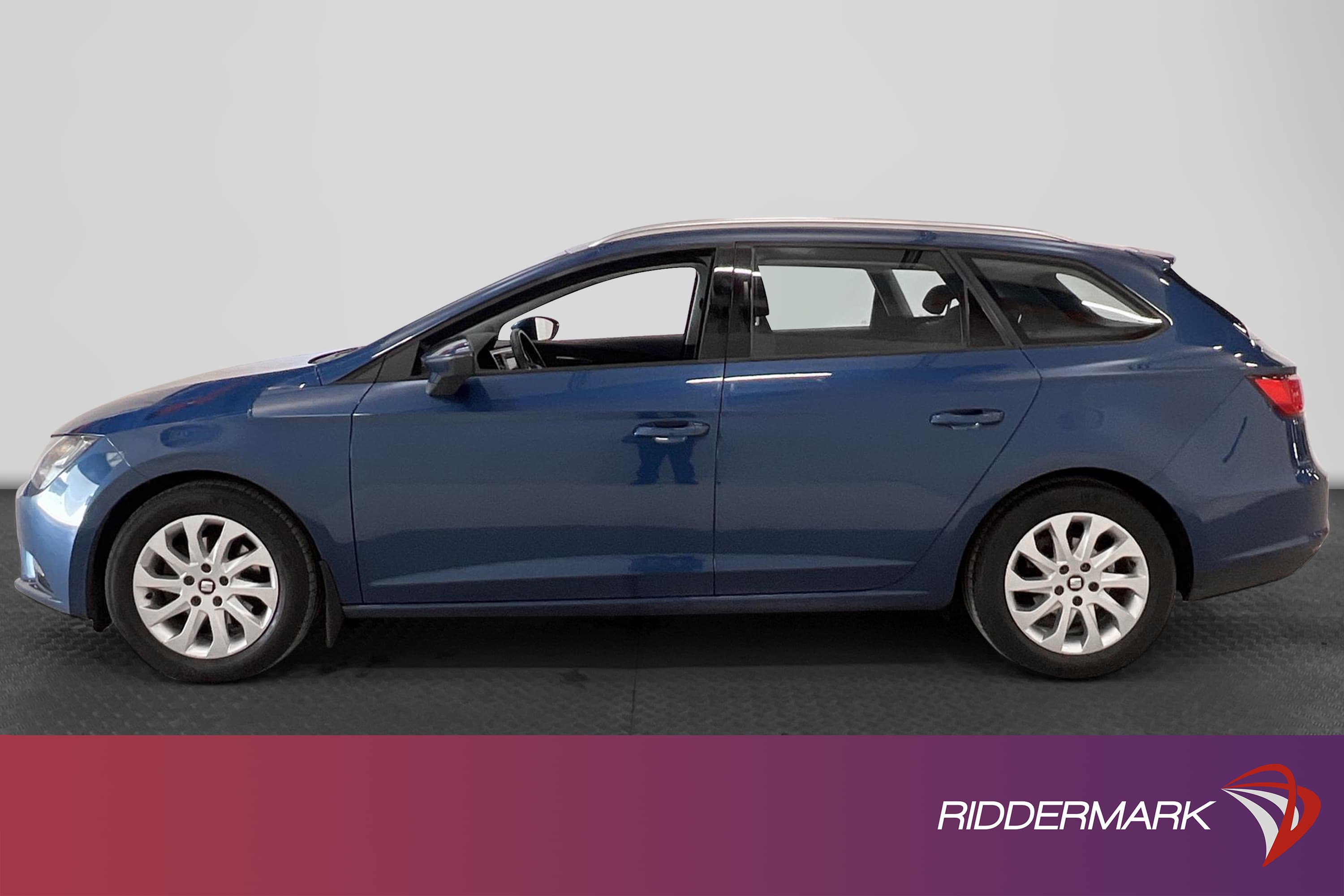SEAT Leon 1.6 TDI 110hk PDC Nyservad Nybesiktigad 