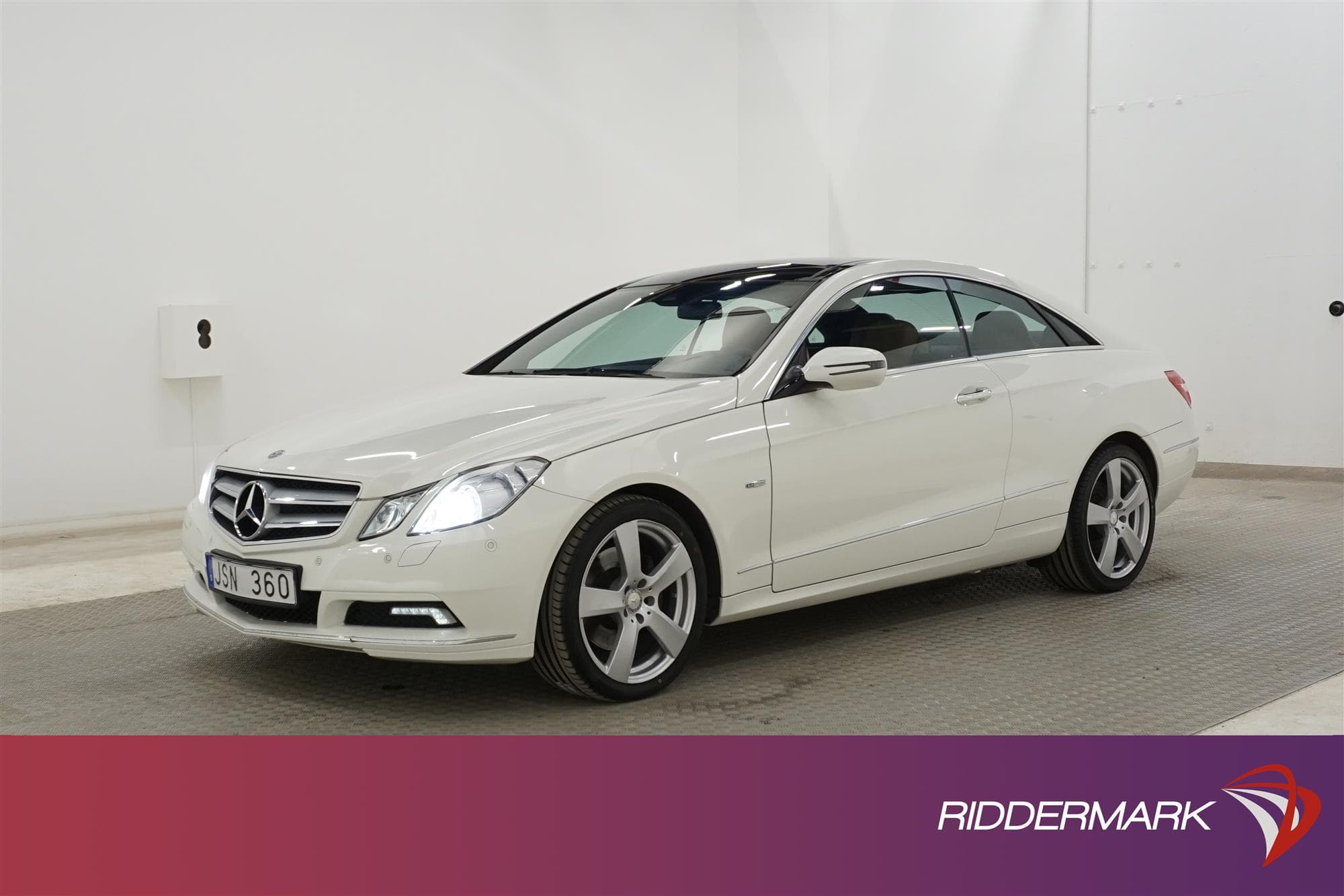 Mercedes-Benz E 350 292hk Pano Helskinn Navi Elstolar