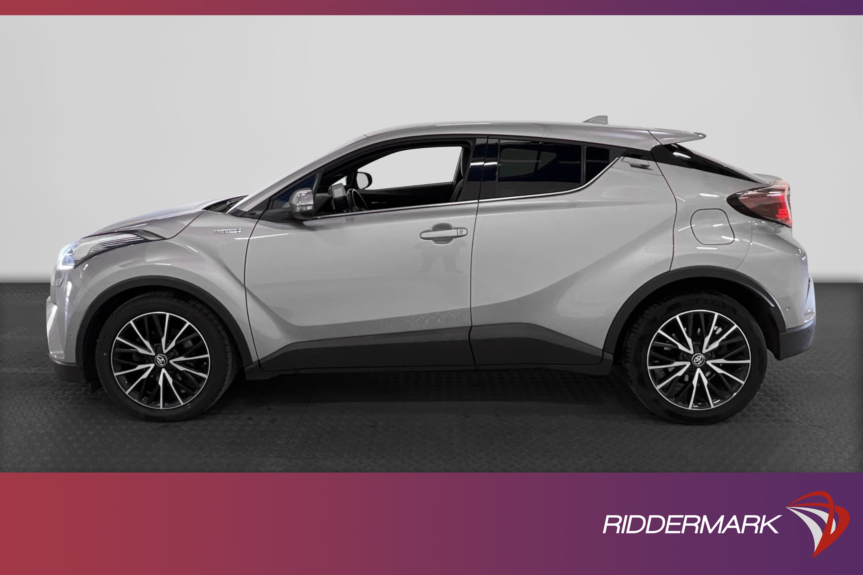 Toyota C-HR Hybrid 112hk