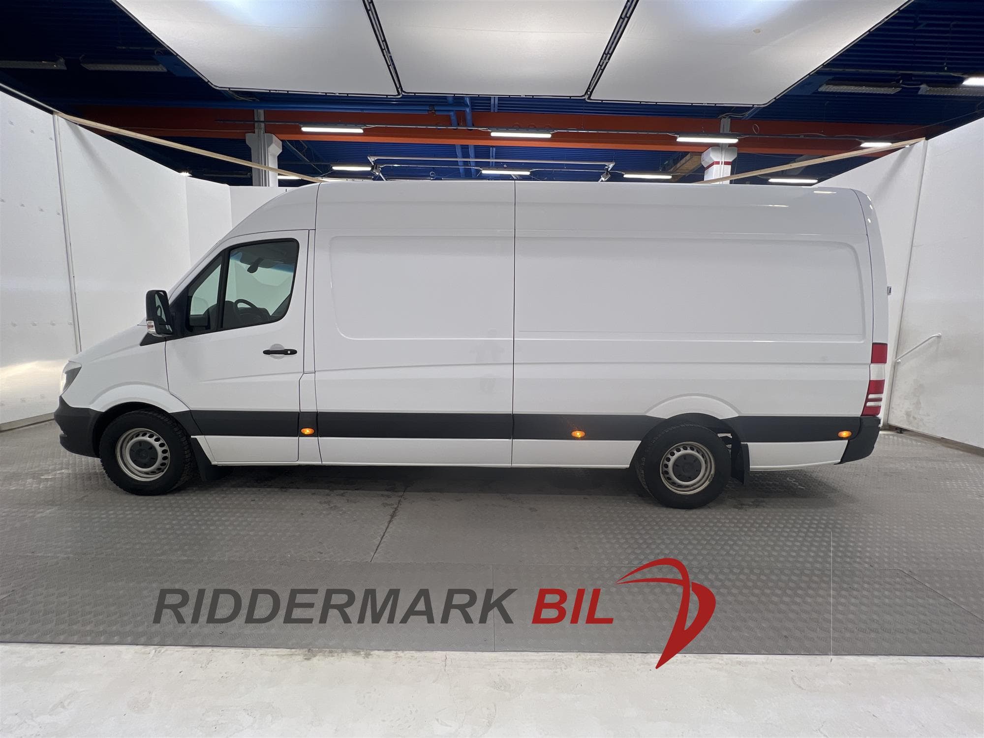 Mercedes-Benz Sprinter 316 Automat R3 Dragkrok Värmare Moms