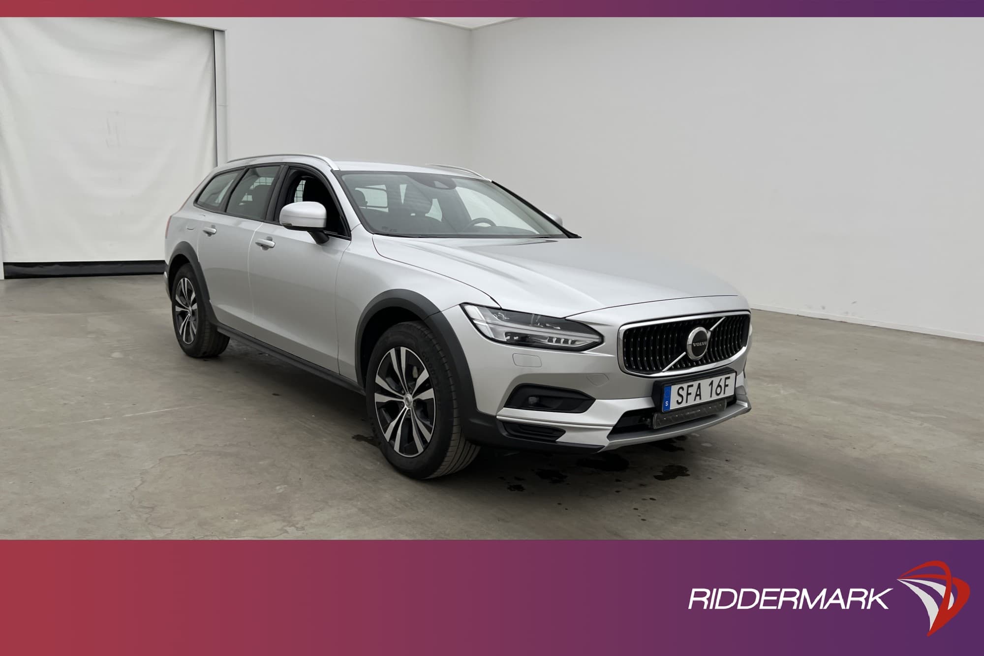 Volvo V90 Cross Country D4 AWD Advanced VOC H/K Kamera Drag