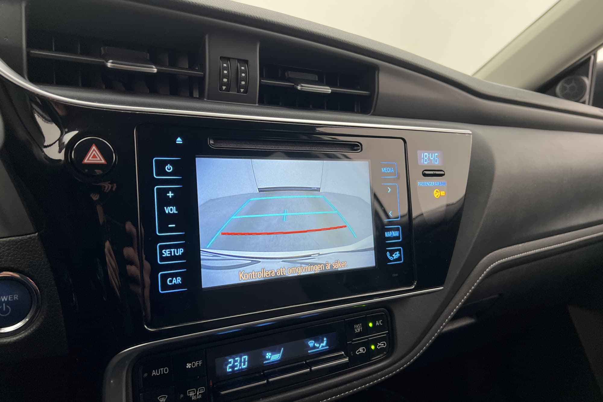 Toyota Auris Touring Sports Hybrid 136hk Kamera Navi Keyless