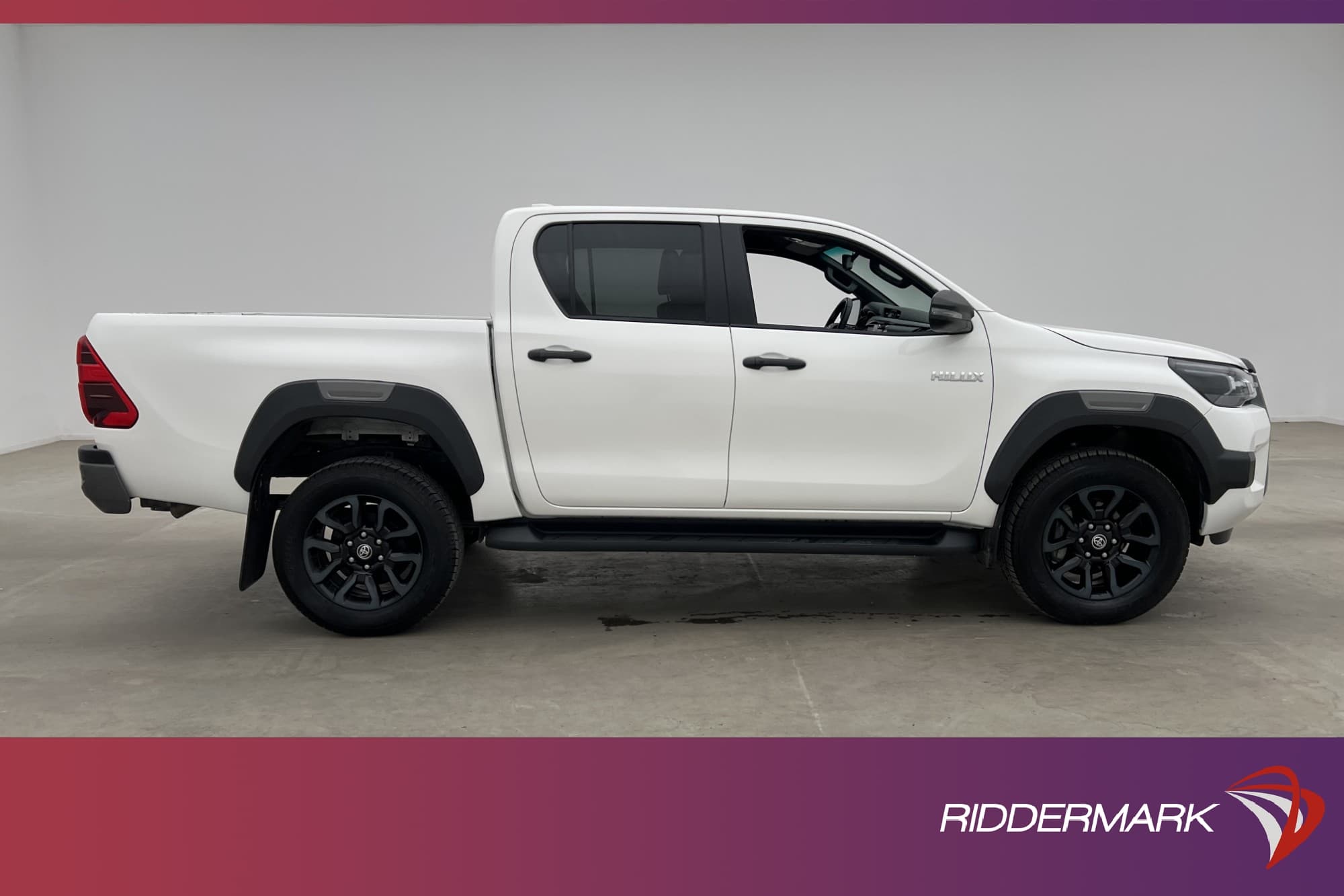 Toyota Hilux Invincible 2.8 4WD