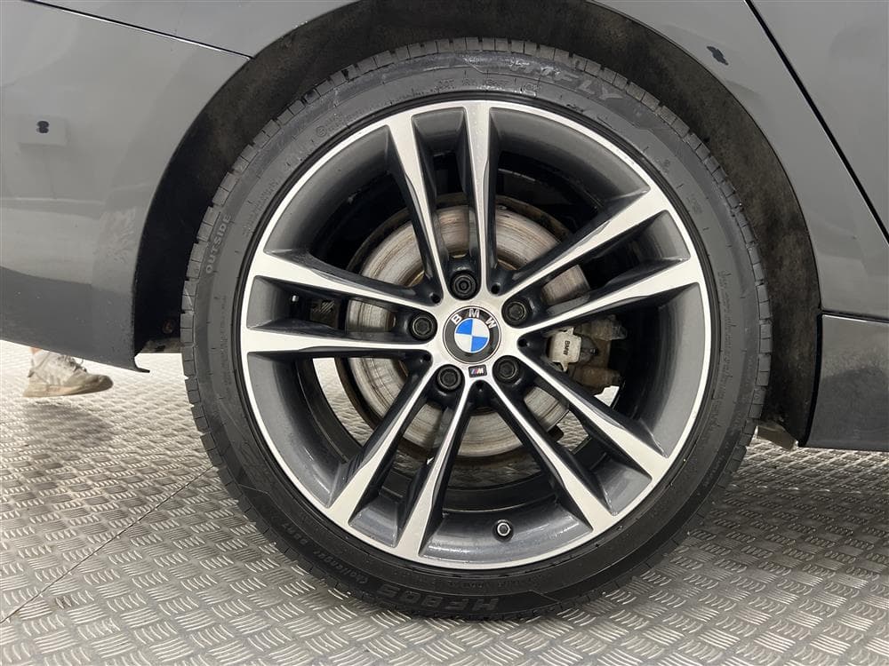 BMW 335d GT 313hk xDrive M-Sport Skinn Pano H/K HUD Naviinteriör