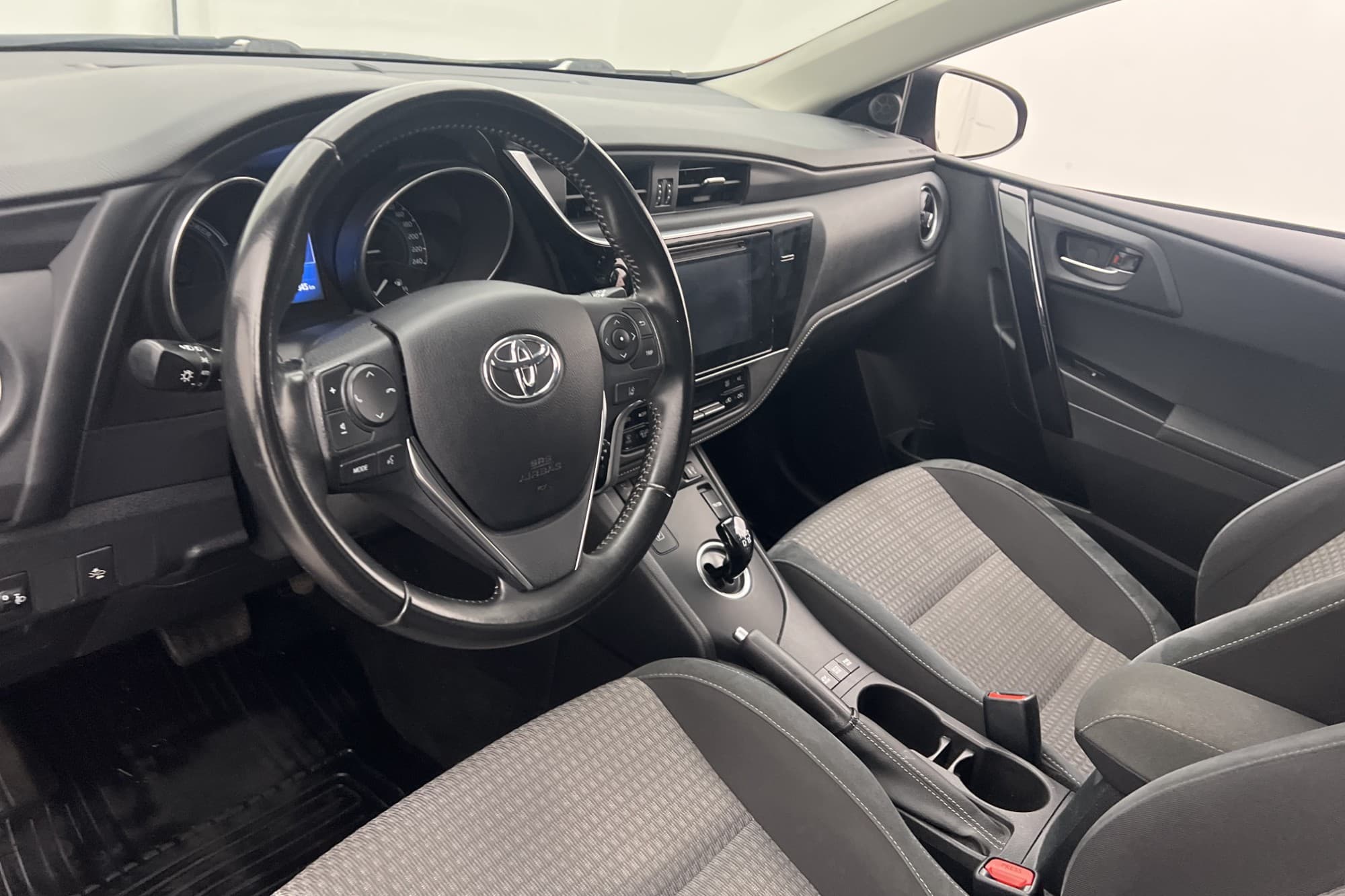 Toyota Auris Touring Sports Hybrid 136hk Intense Edt Kamera