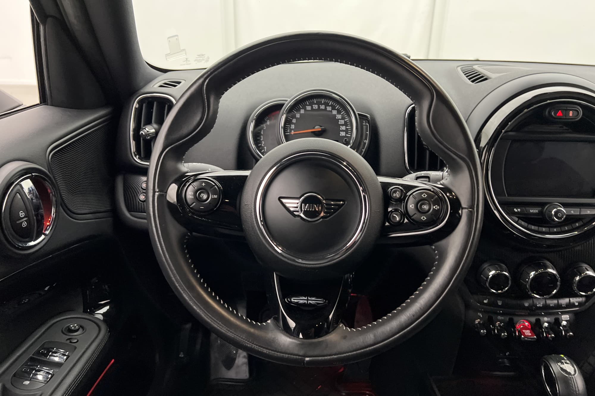 MINI Countryman S ALL4 192hk Experience Kamera Skinn Drag