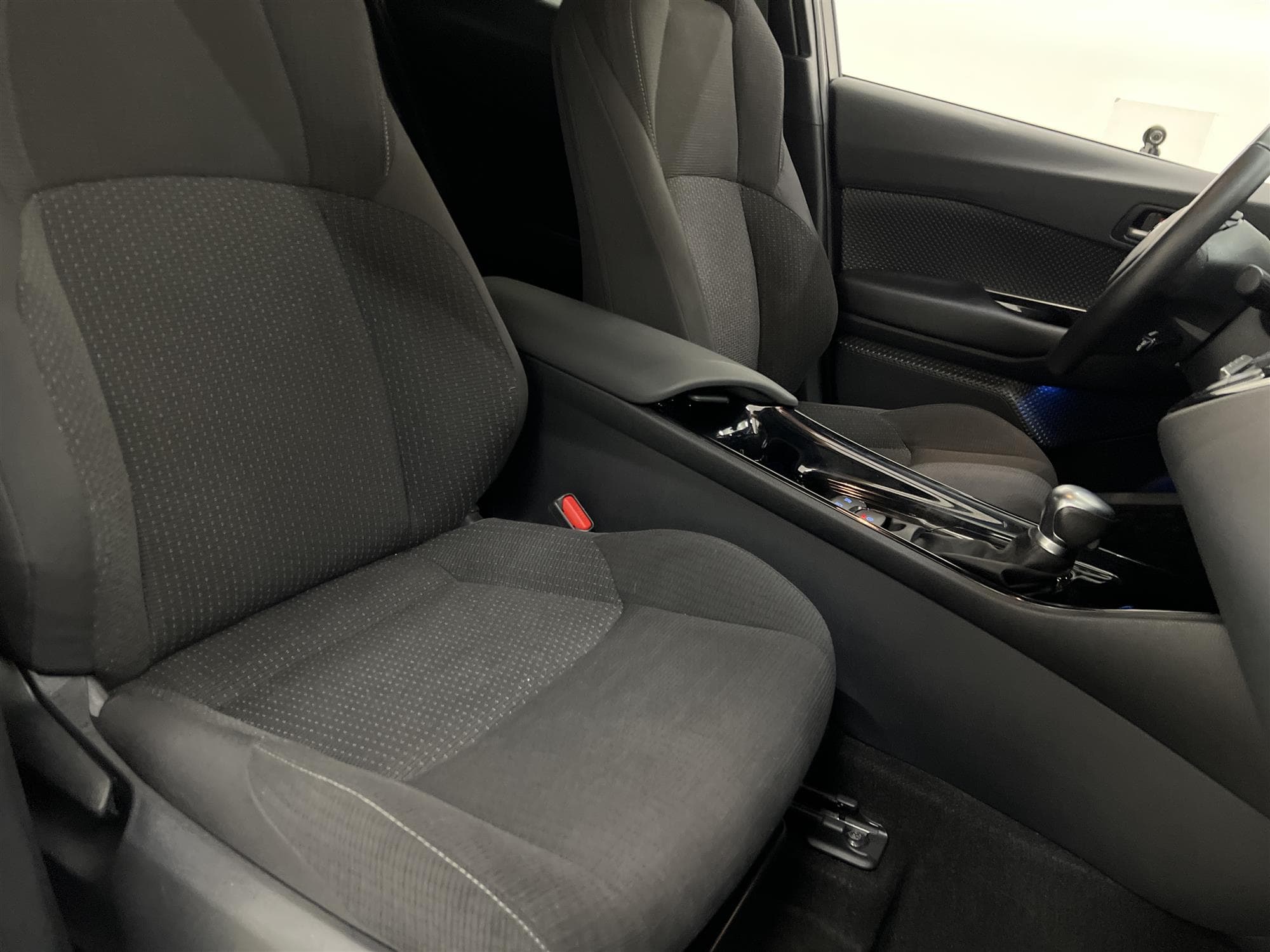 Toyota C-HR Hybrid 122hk B-Kam Lane Assist 0,38L/mil