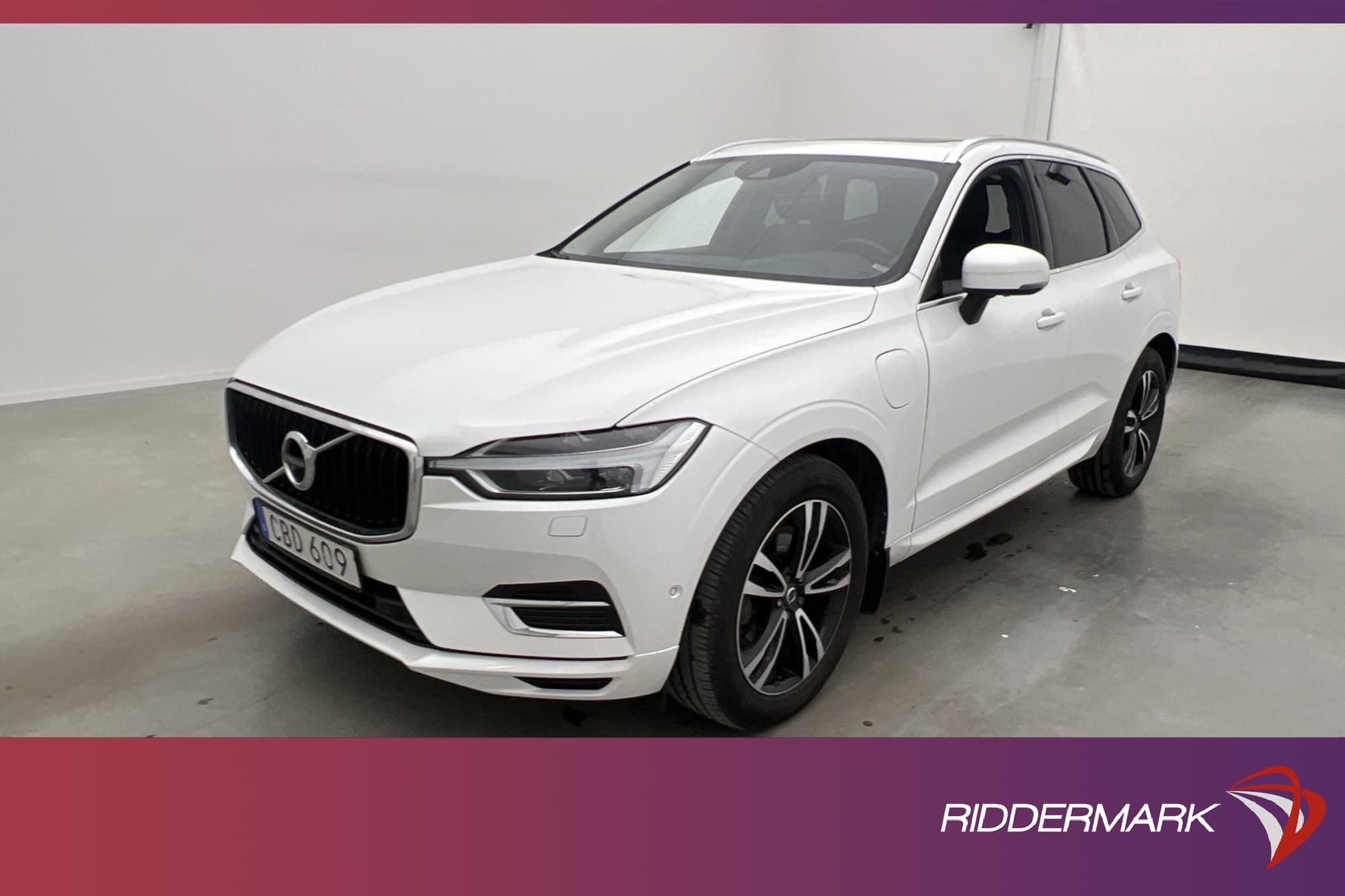 Volvo XC60 Recharge T8 Momentum VOC Värm Pano 360° Luft Drag