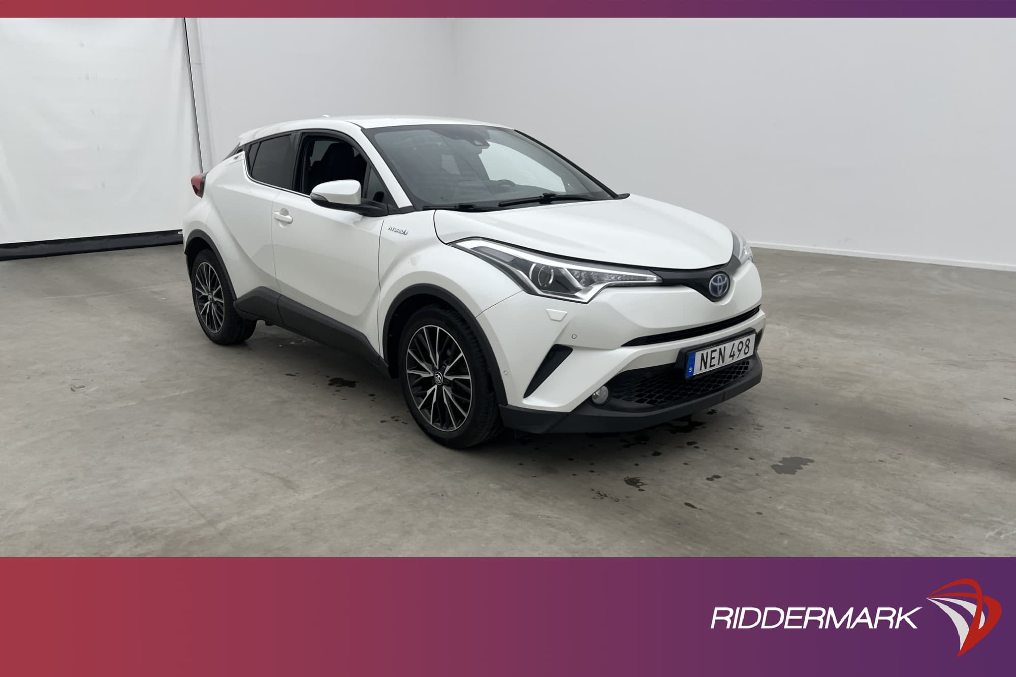 Toyota C-HR Hybrid 122hk