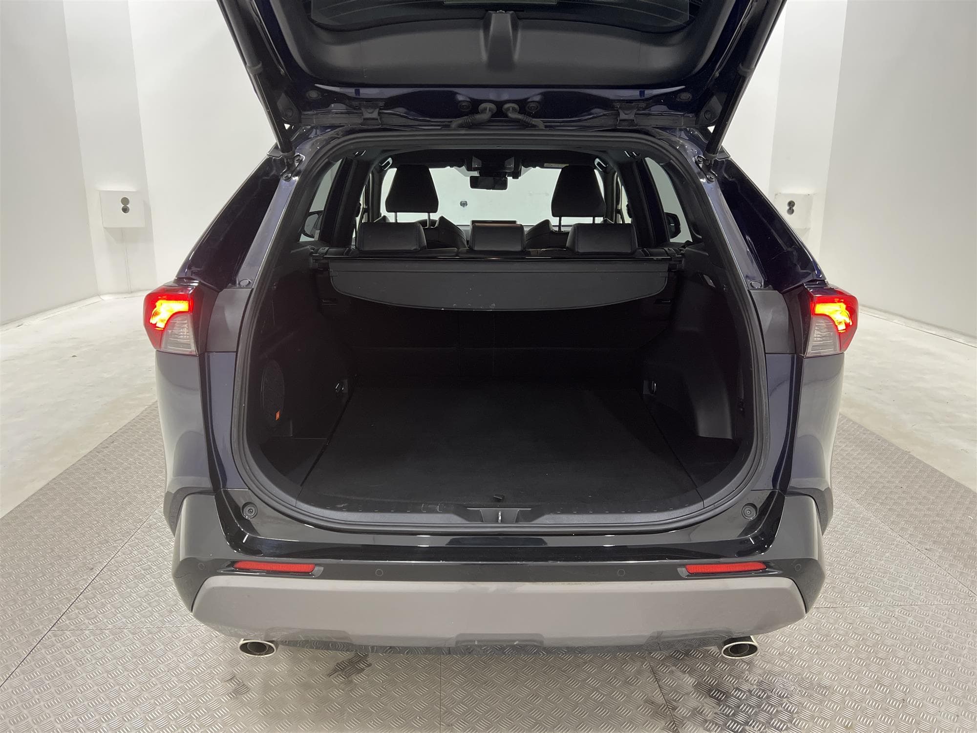 Toyota RAV4 Hybrid AWD 222hk Executive 1 Brukare JBL 360