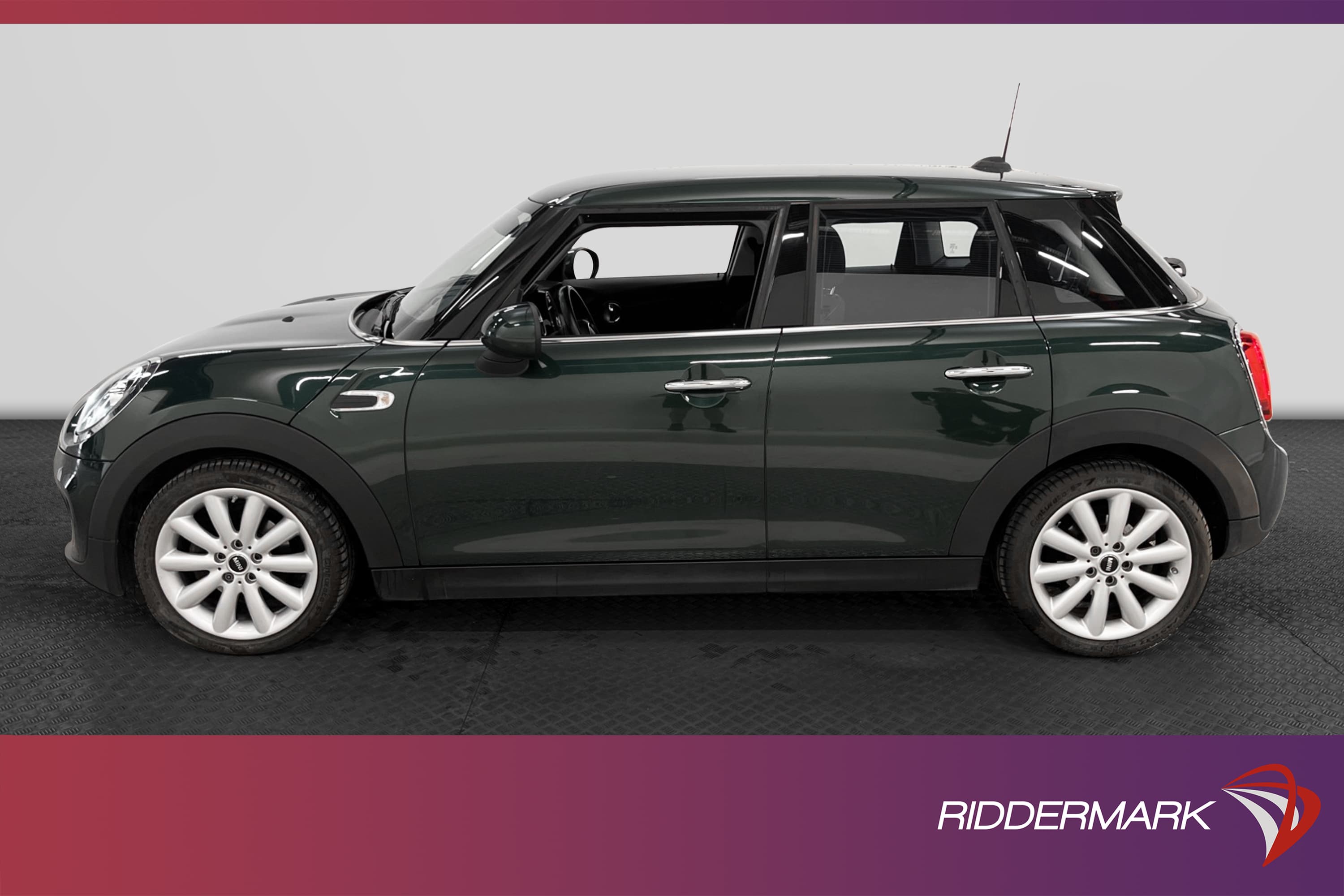 MINI Cooper DCT 136hk