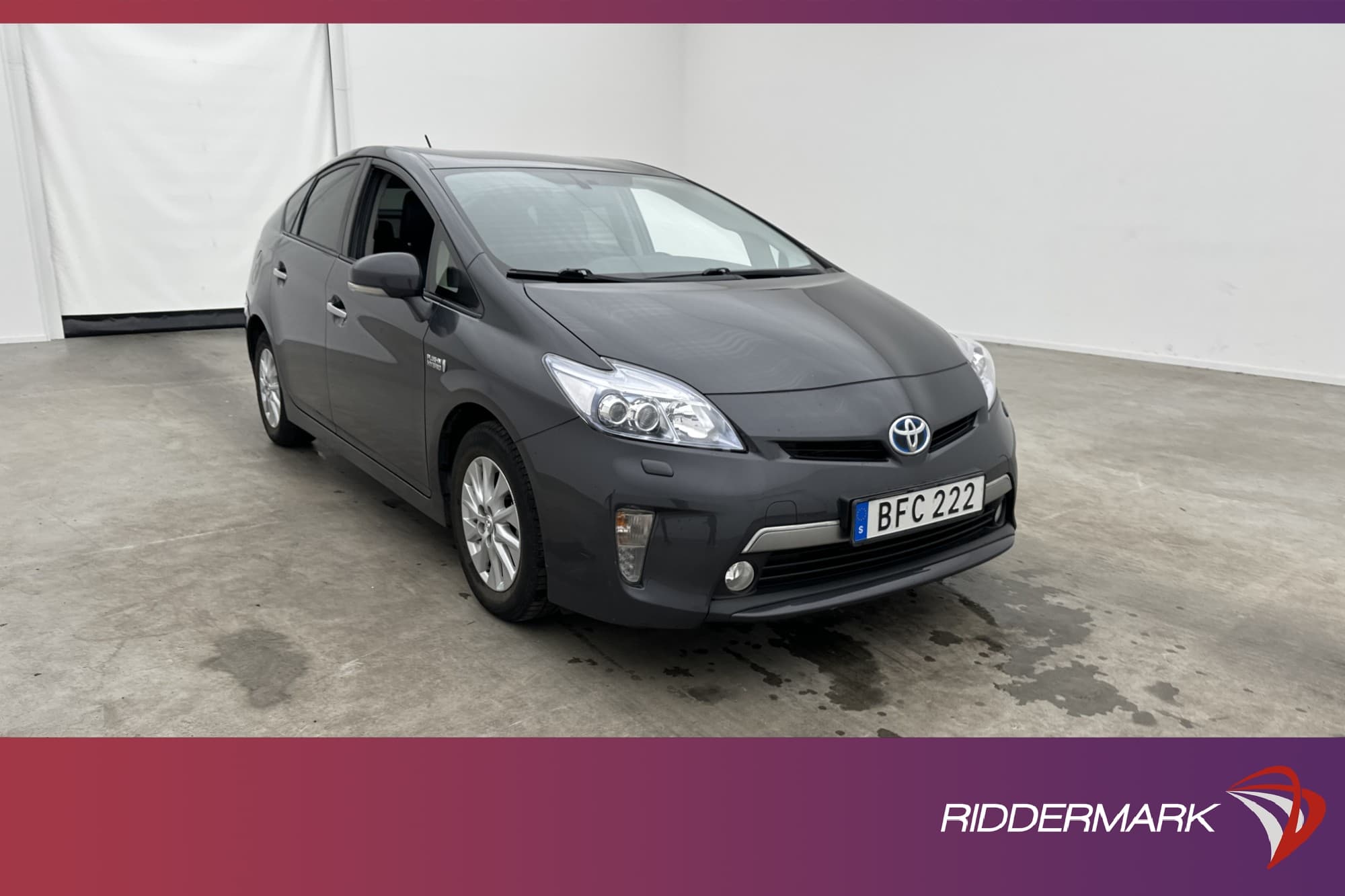 Toyota Prius Plug-in 136hk