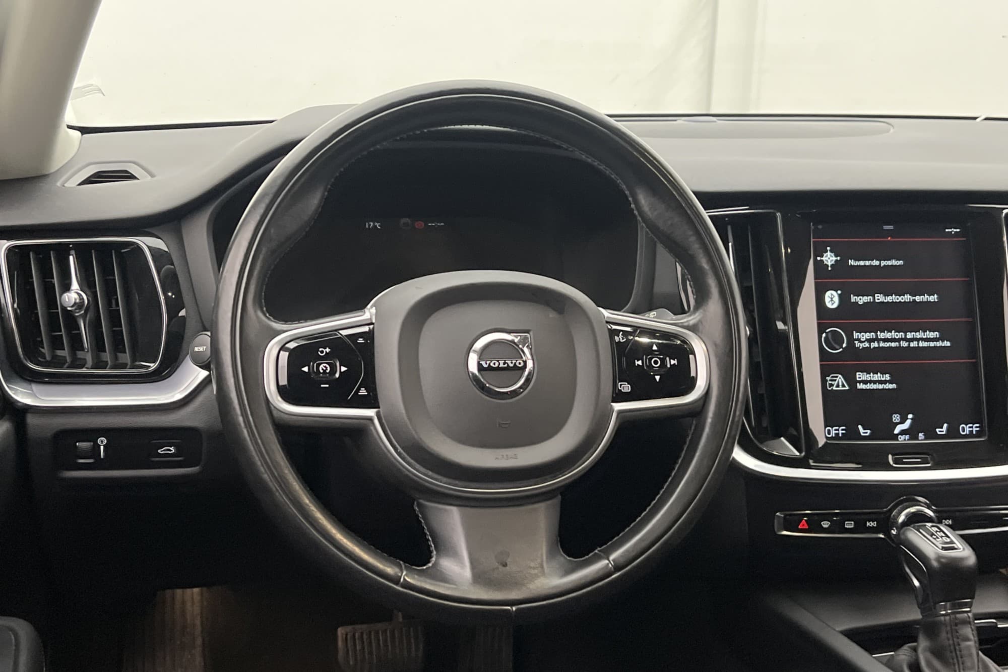 Volvo V60 D3 AWD Momentum VOC Värmare Navi Rattvärme Drag