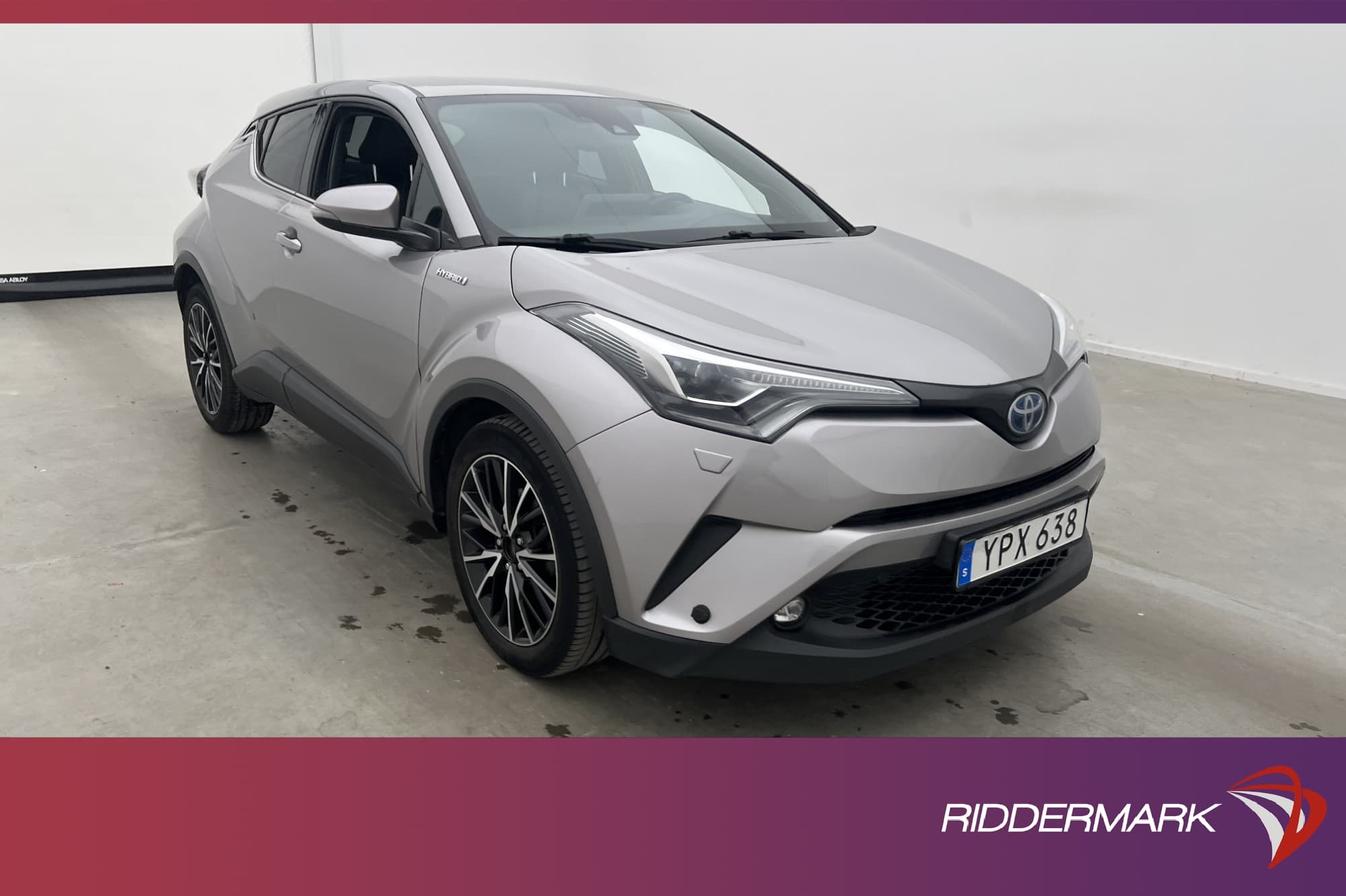 Toyota C-HR Hybrid 122hk Executive Kamera JBL-Ljud  M/K-Värm