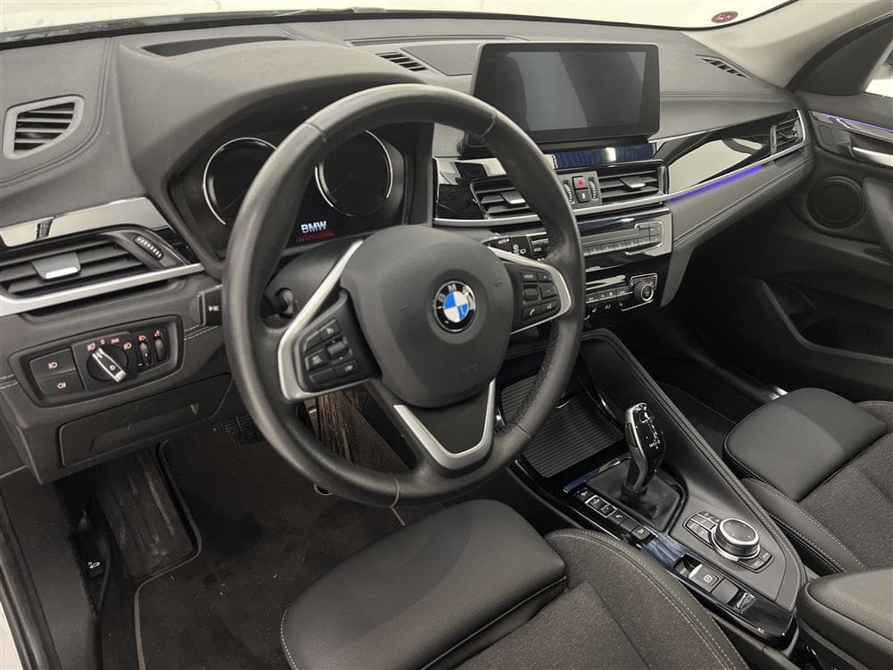 BMW X1 xDrive20d 190hk Sport Line Moms HUD HiFi Navi Draginteriör