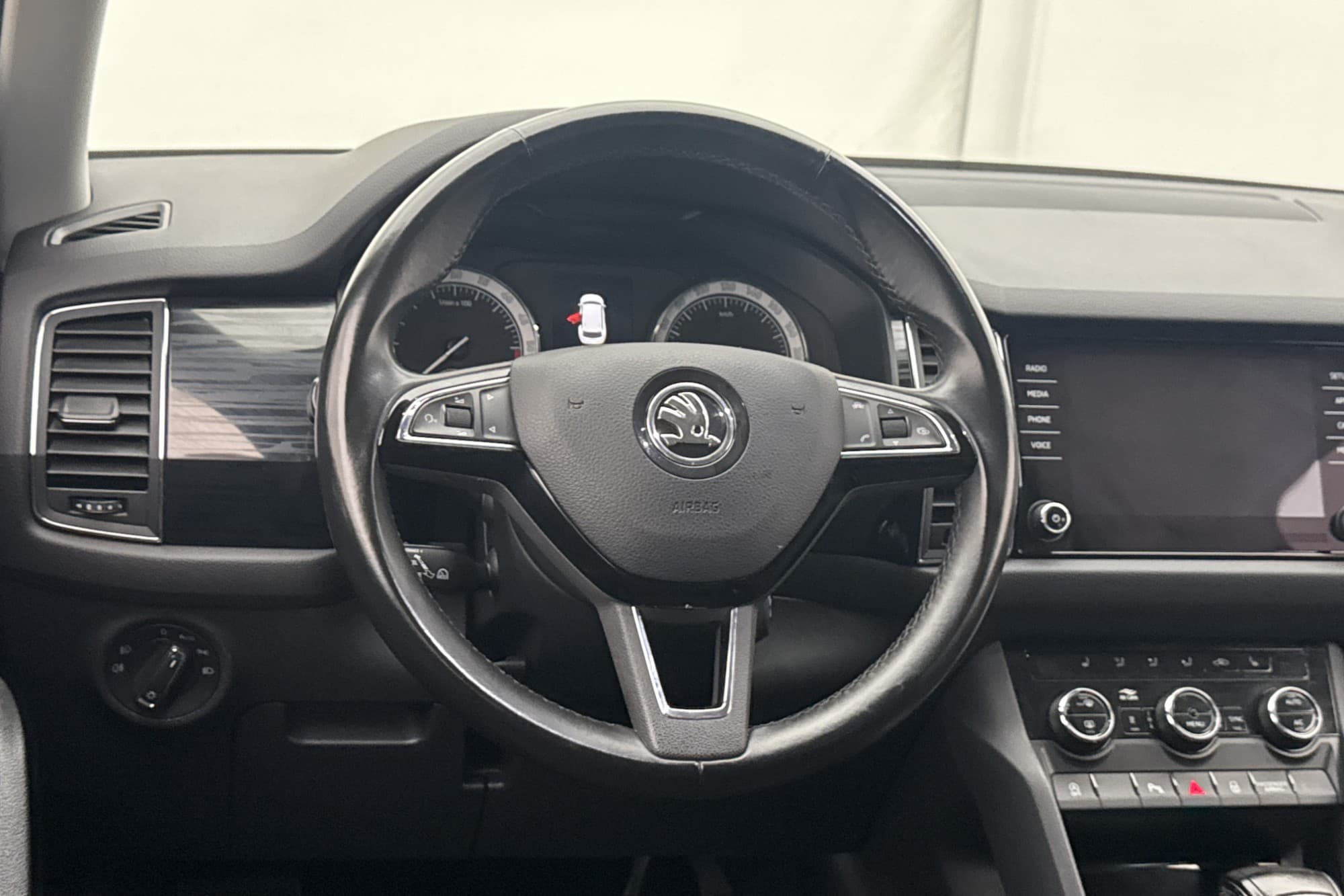 Skoda Kodiaq TDI 4x4 190hk Business 7-Sits Canton Värm Drag