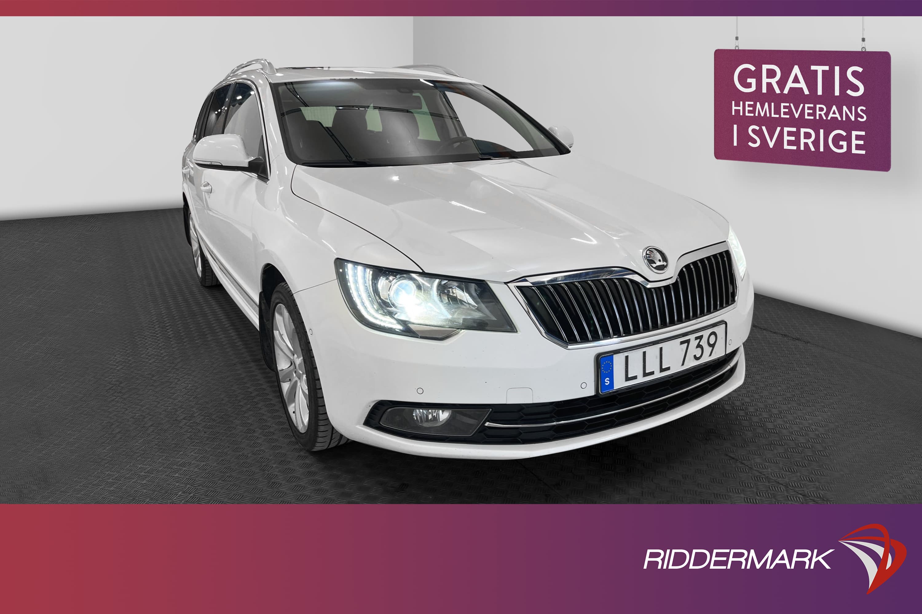 Skoda Superb Kombi 2.0 TDI 4x4 170hk Pano Värmare Navi Drag