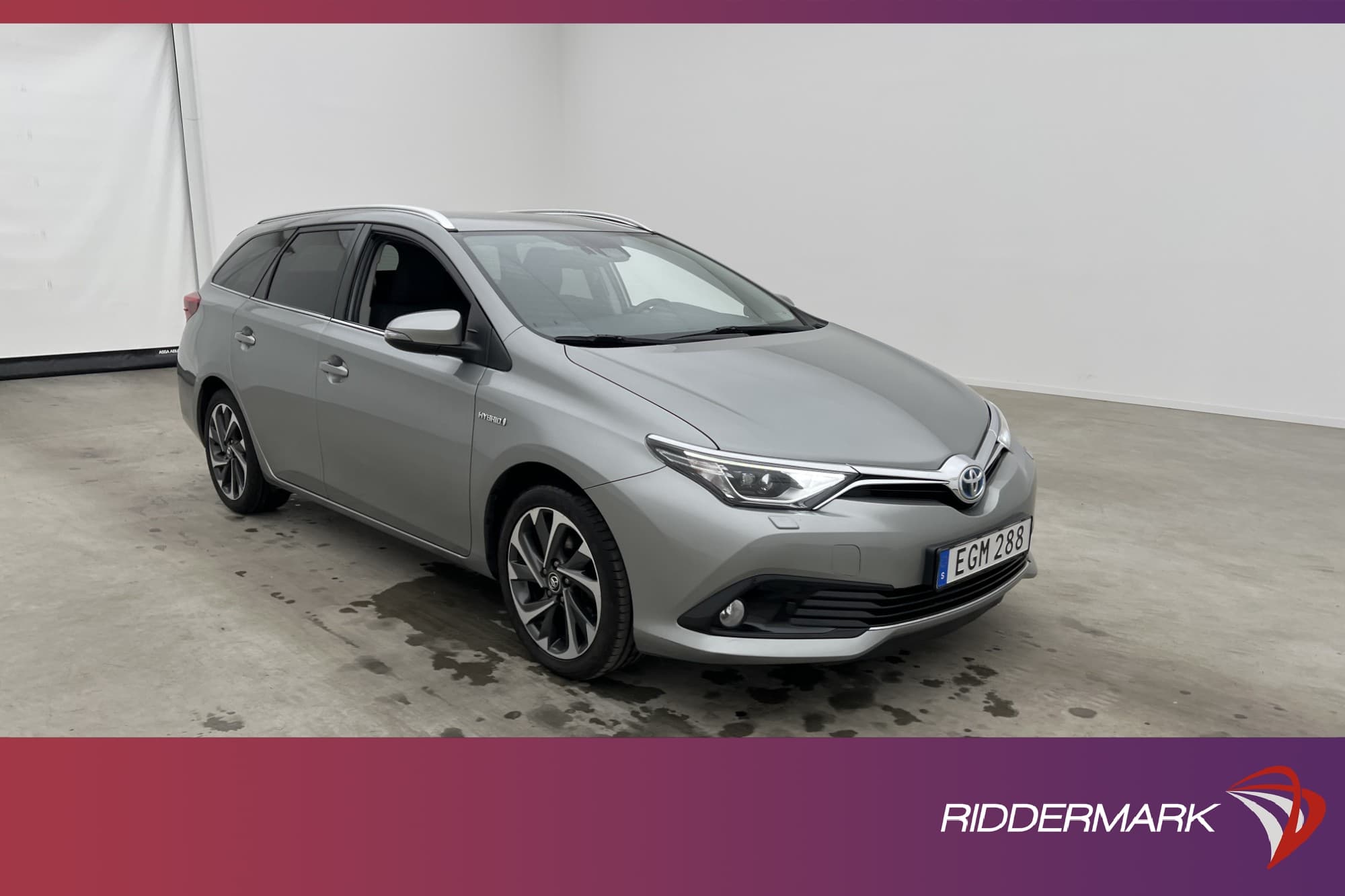 Toyota Auris Touring Sports Hybrid 136hk