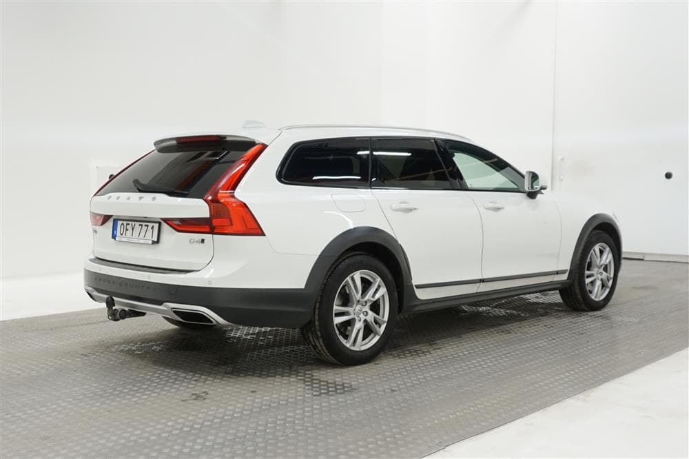 Volvo V90 D4 AWD Cross Country