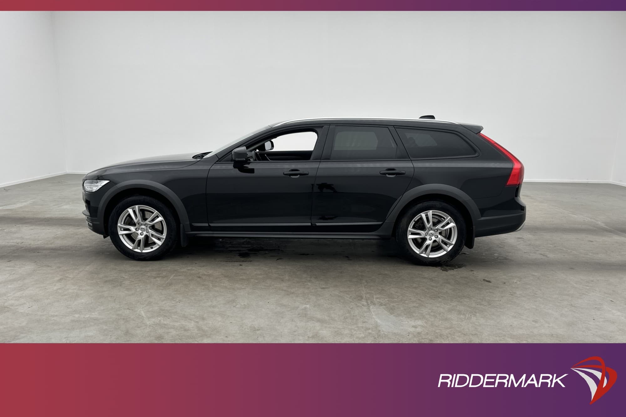 Volvo V90 Cross Country D4 AWD