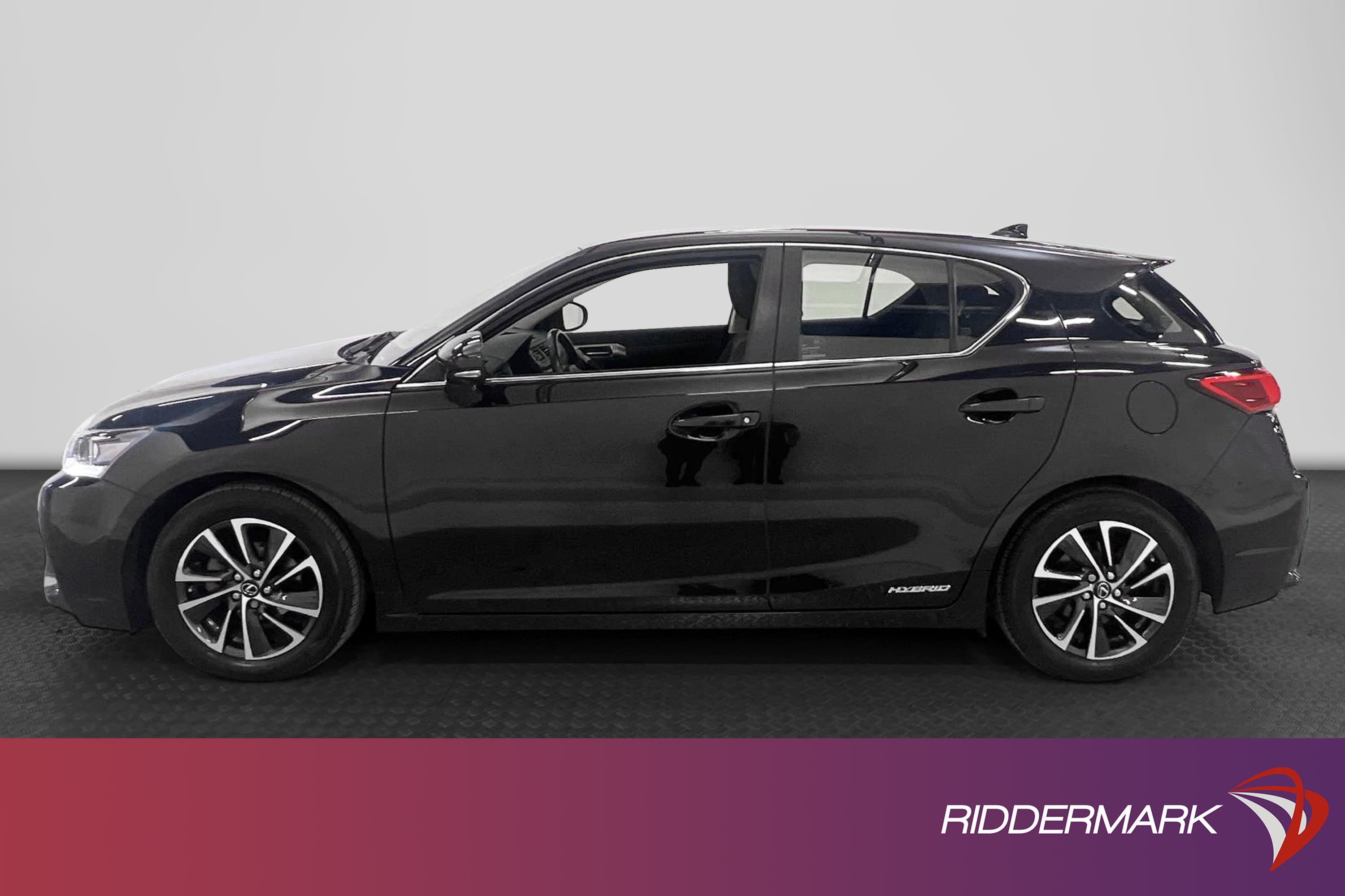 Lexus CT 200h 1.8 CVT 136hk