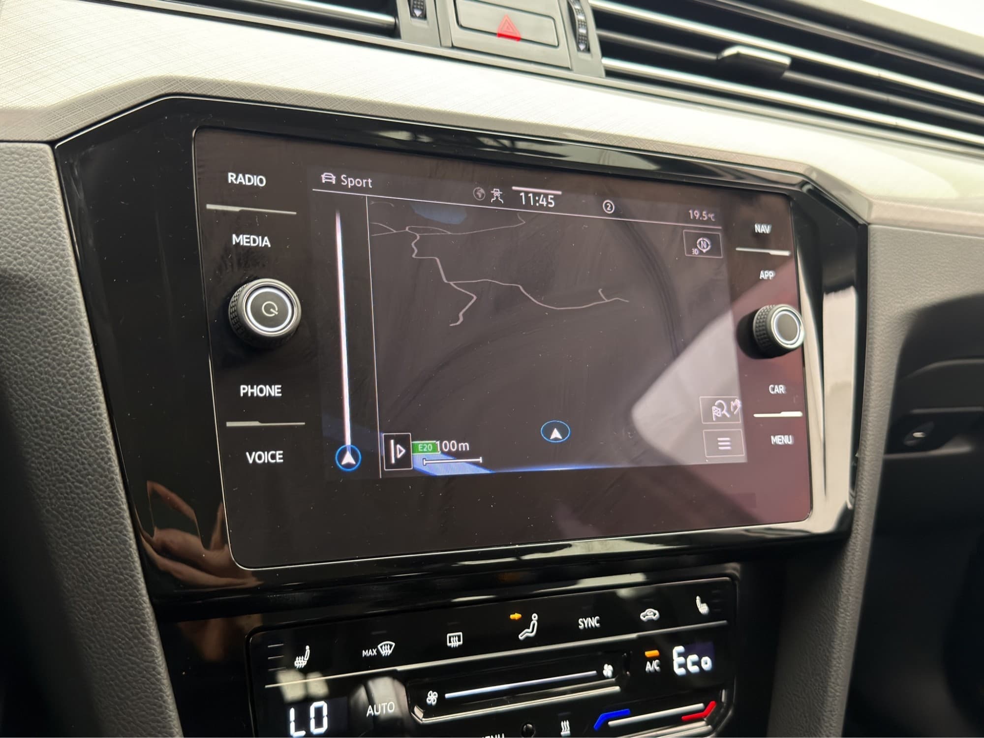 Volkswagen Passat GTE 218hk P-Värmare Navi CarPlay Halvskinn