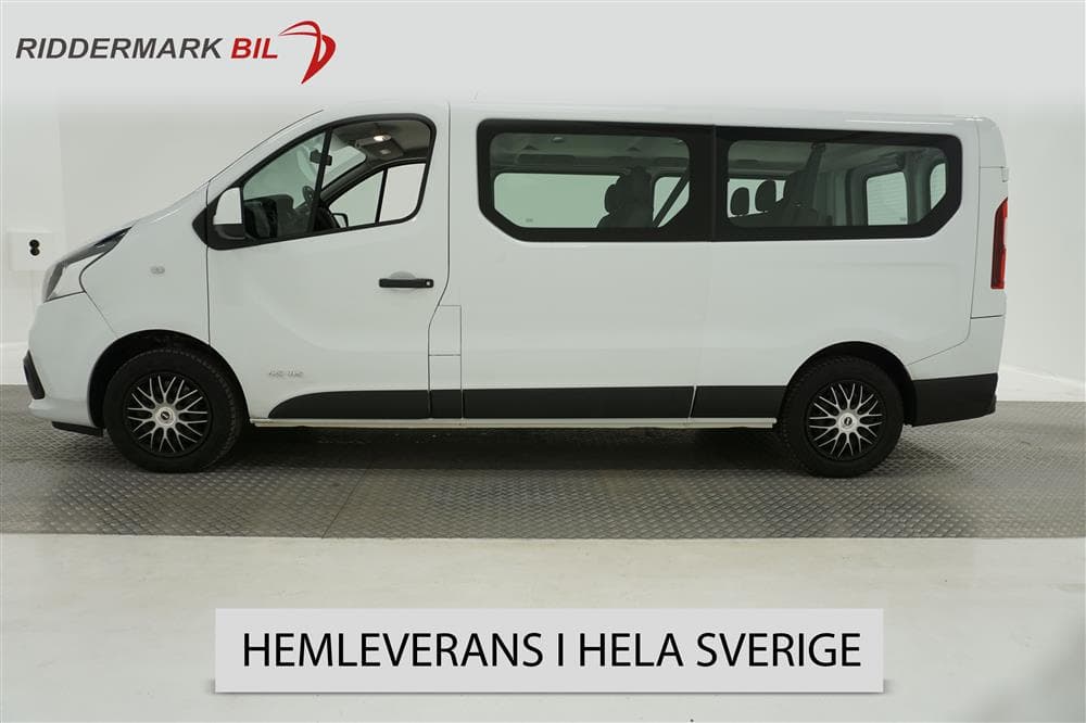 Nissan NV300 Combi